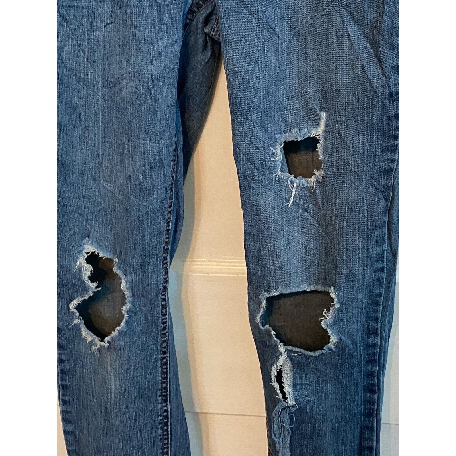 Other Refuge Women’s Size 2 Distressed Skinny Jeans Blue GUC Size 26" / US 2 / IT 38 - 2 Thumbnail