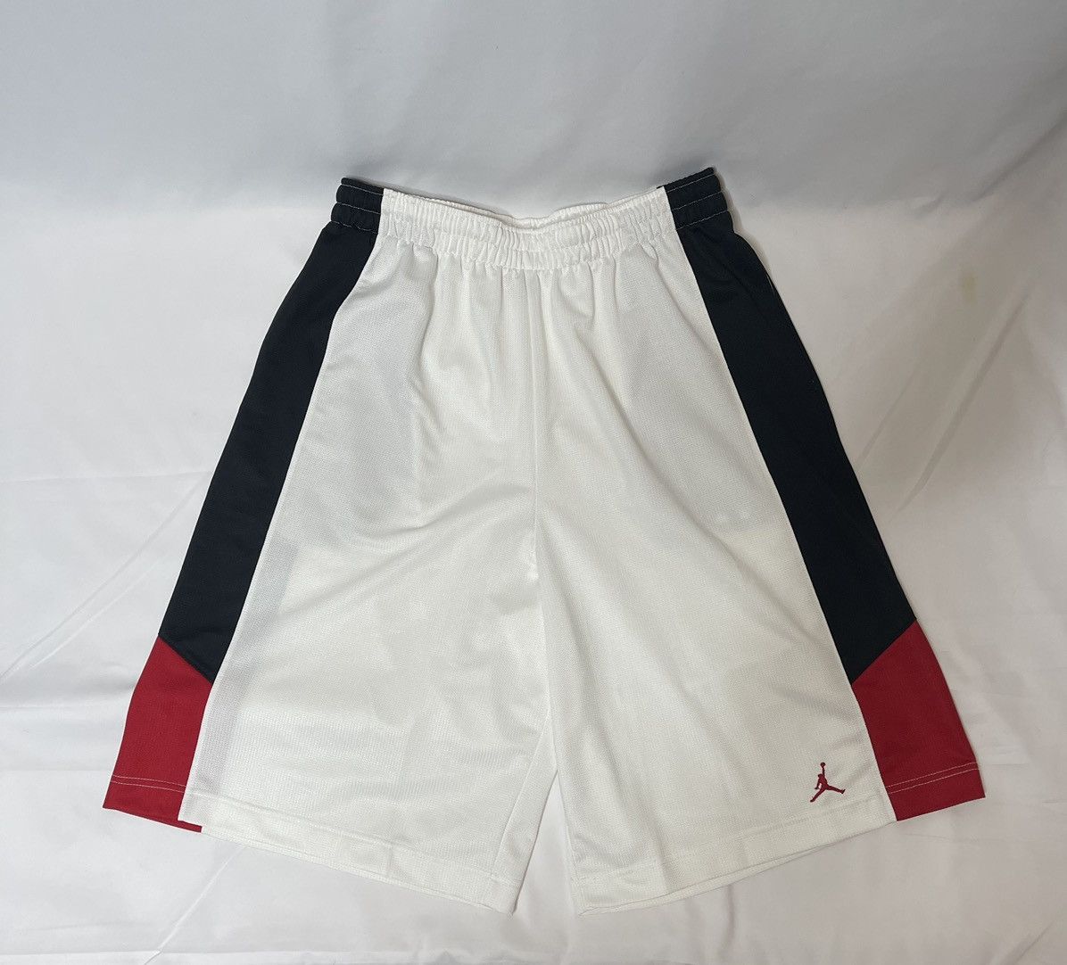 Jordan Brand Huf Nike sb vans shorts yeezy supreme jordan kith off white Size US 40 / EU 56 - 1 Thumbnail