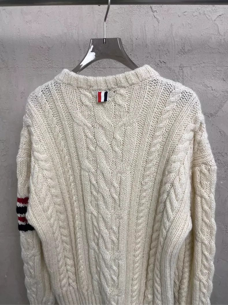 Thom Browne Thom browne Beige striped four-striped wool round-neck swea Size US XL / EU 56 / 4 - 4 Thumbnail