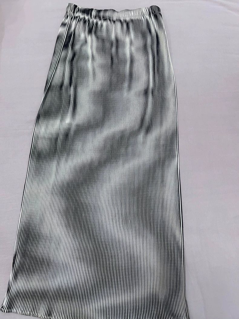 Issey Miyake issey miyake size:S Radio-controlled skirt Size 42" / US 20 - 1 Thumbnail