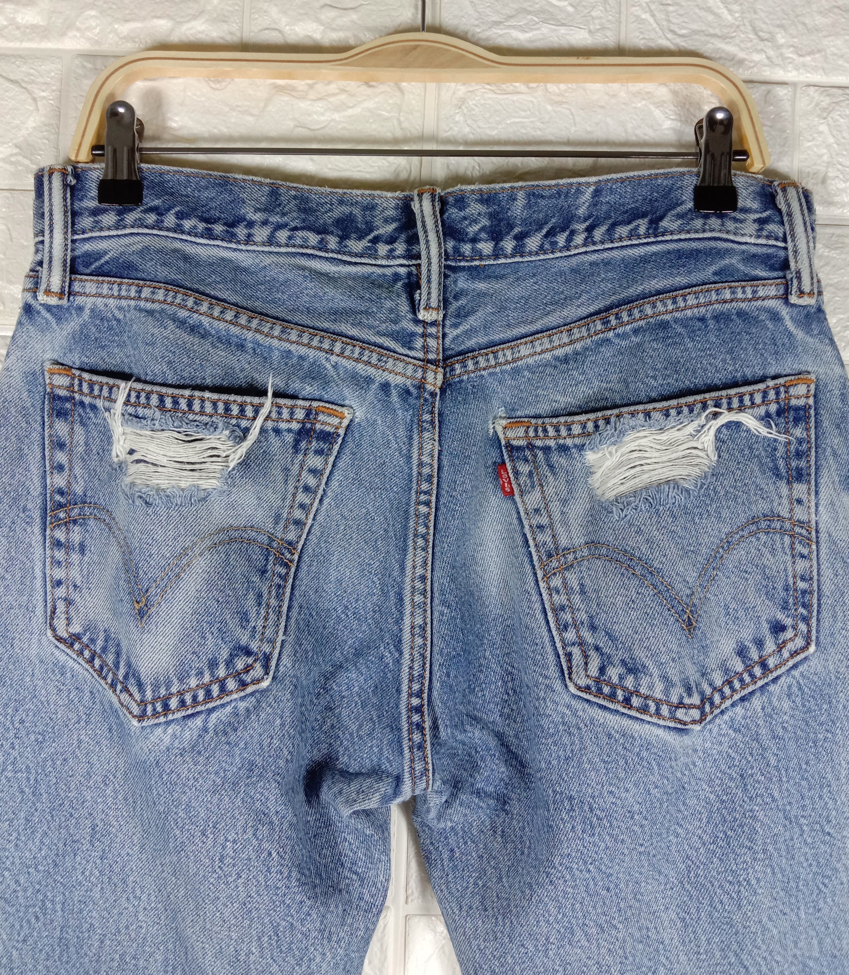 Levi's Vintage Levi’s 505 Ripped Jeans Distressed Denim Size US 33 - 6 Thumbnail