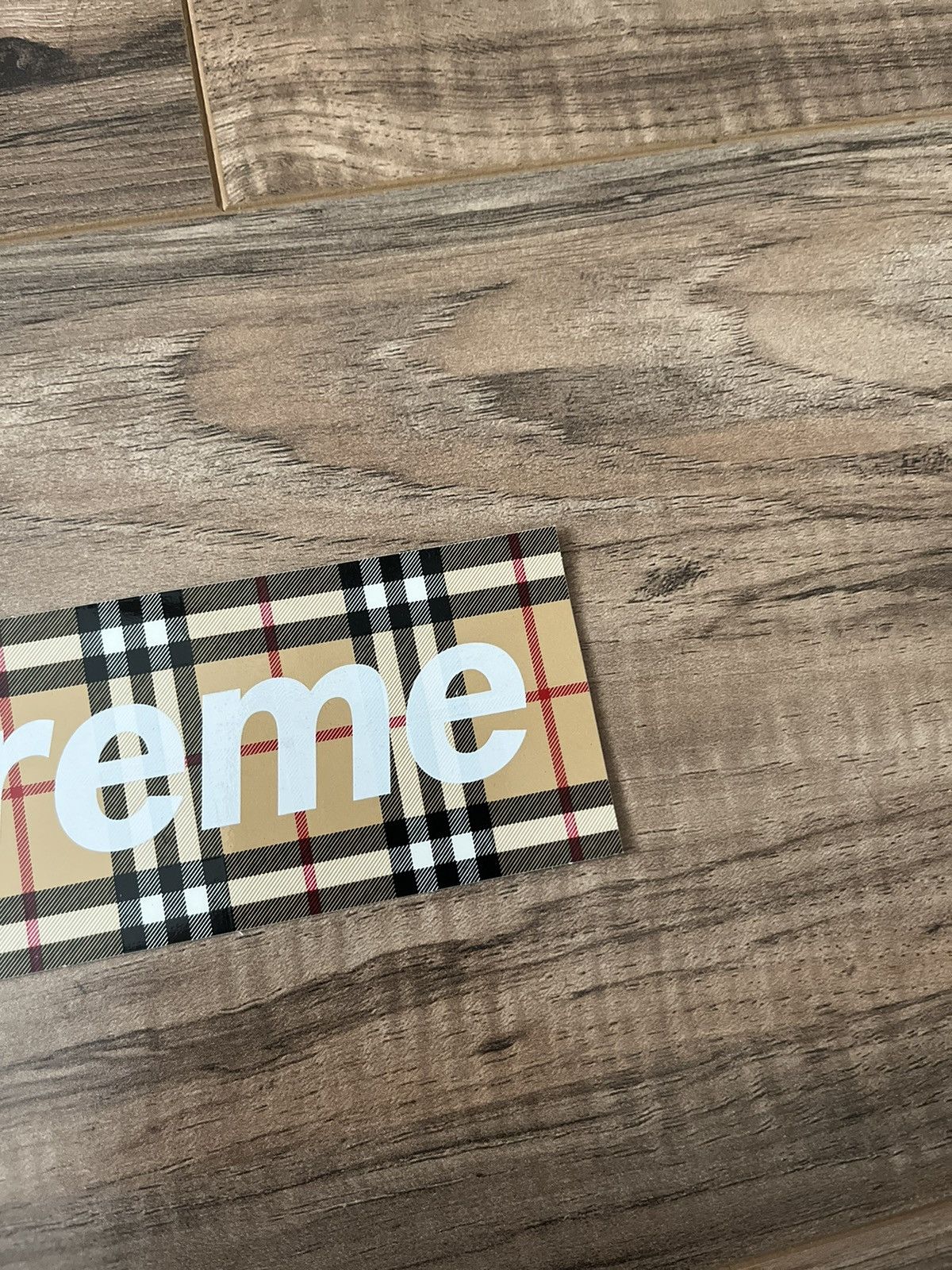 Burberry × Supreme Supreme Beige Burberry Box Logo Sticker Size ONE SIZE - 4 Thumbnail