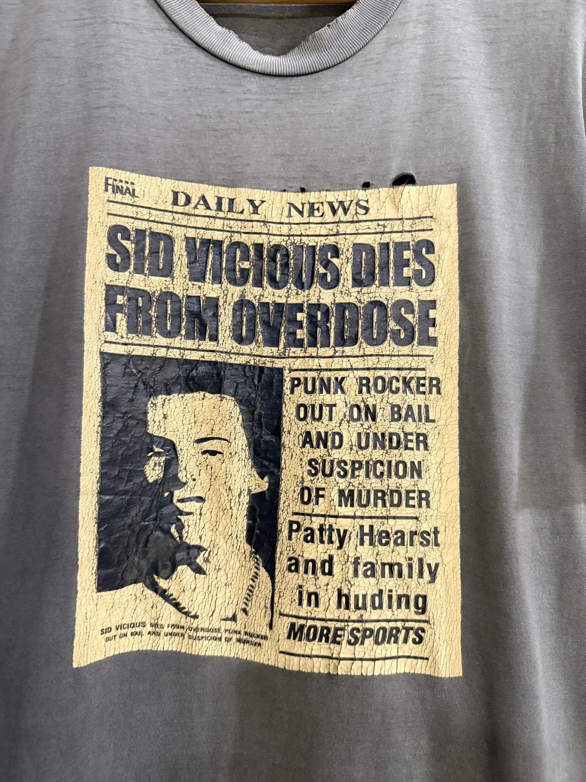 Band Tees Thrashed Vintage Sid Vicious Dies From Overdose Sun Faded T Size US L / EU 52-54 / 3 - 3 Thumbnail