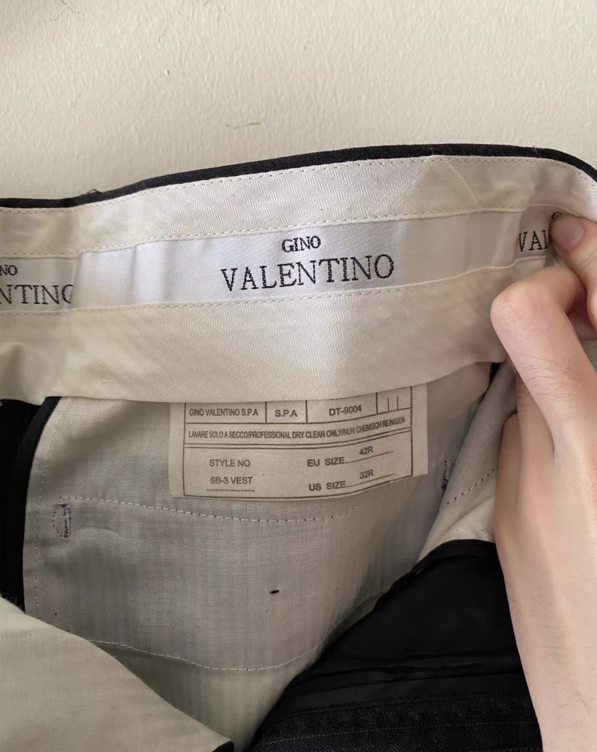 Valentino Valentino Suit Trousers & Vest Set K7 Size US 32 / EU 48 - 3 Thumbnail