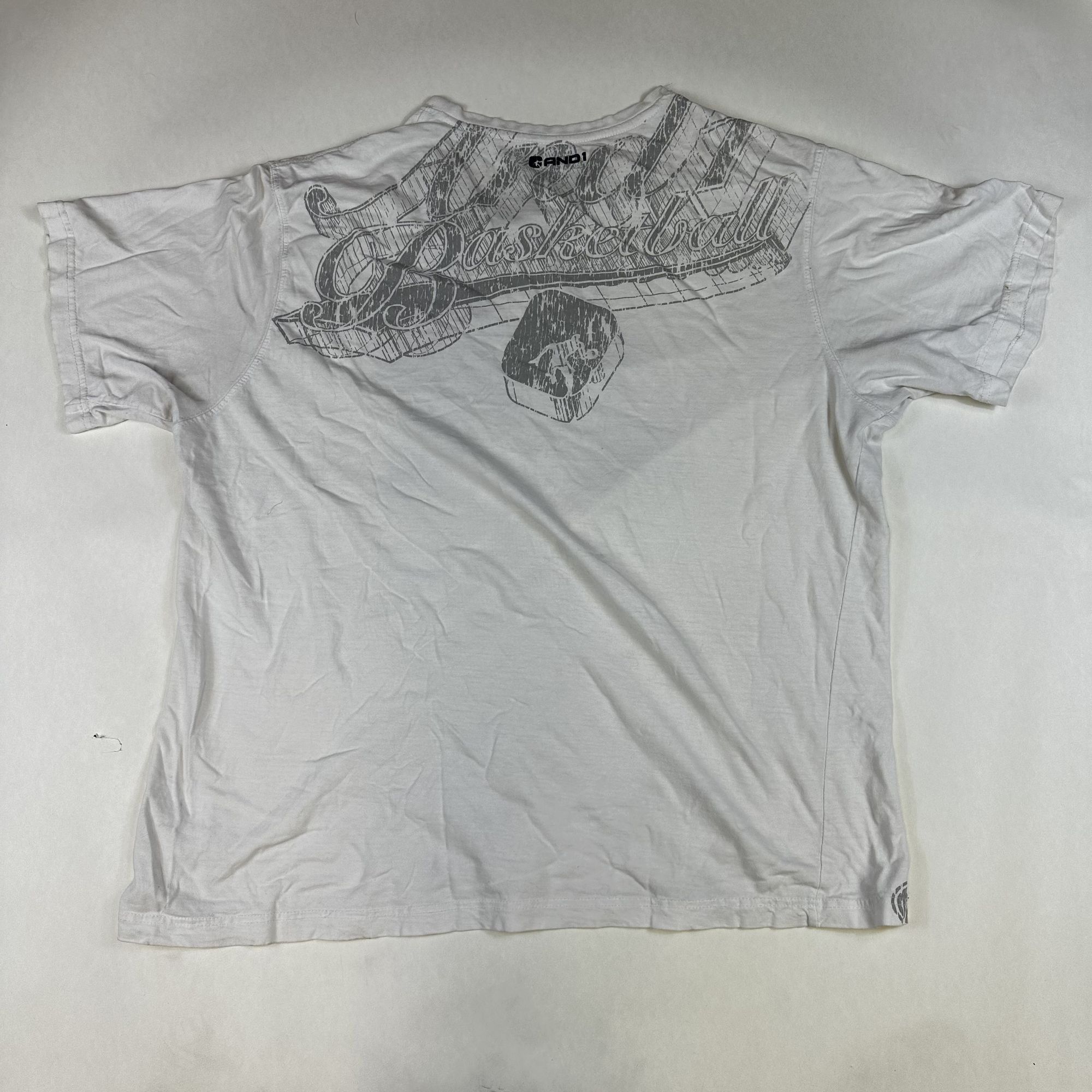 Southpole Vintage AND1 Basketball Graphic Tee White Size US XL / EU 56 / 4 - 2 Thumbnail