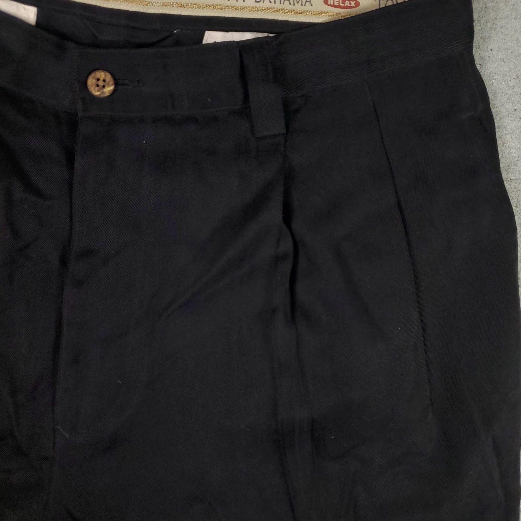 Tommy Bahama VINTAGE Tommy Bahama Men's Shorts Size 36 Black Silk Pleated Chino Casual Dress Pants Size US 36 / EU 52 - 3 Thumbnail