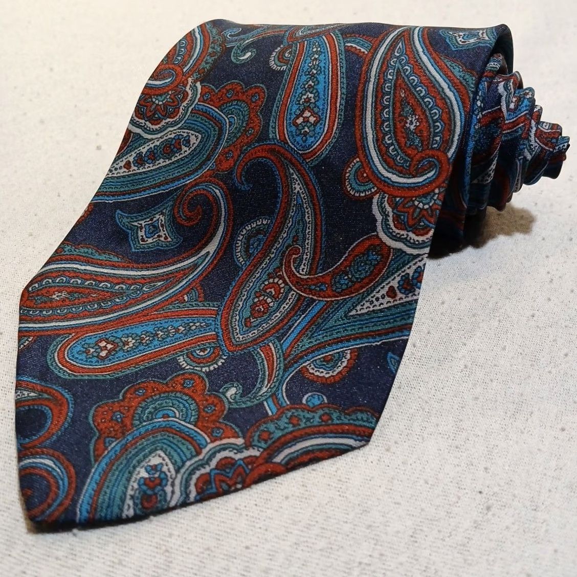 Vintage Essex Tie Blue 56" x 3.63" Polyester Red Teal Pattern Paisley Designer Men Neckwear Shirt Strap Not Applicable Size ONE SIZE - 2 Thumbnail