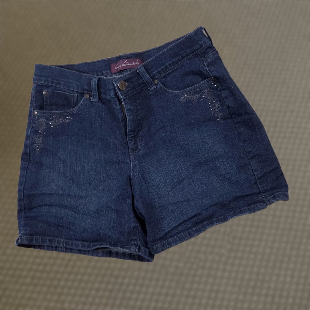 Gloria Vanderbilt VINTAGE Gloria Vanderbilt Gia Vanderbilt Shorts Womens 6 Denim Alana Short Embroidered Rhinestone Stretch Size 28" / US 6 / IT 42 - 1 Thumbnail