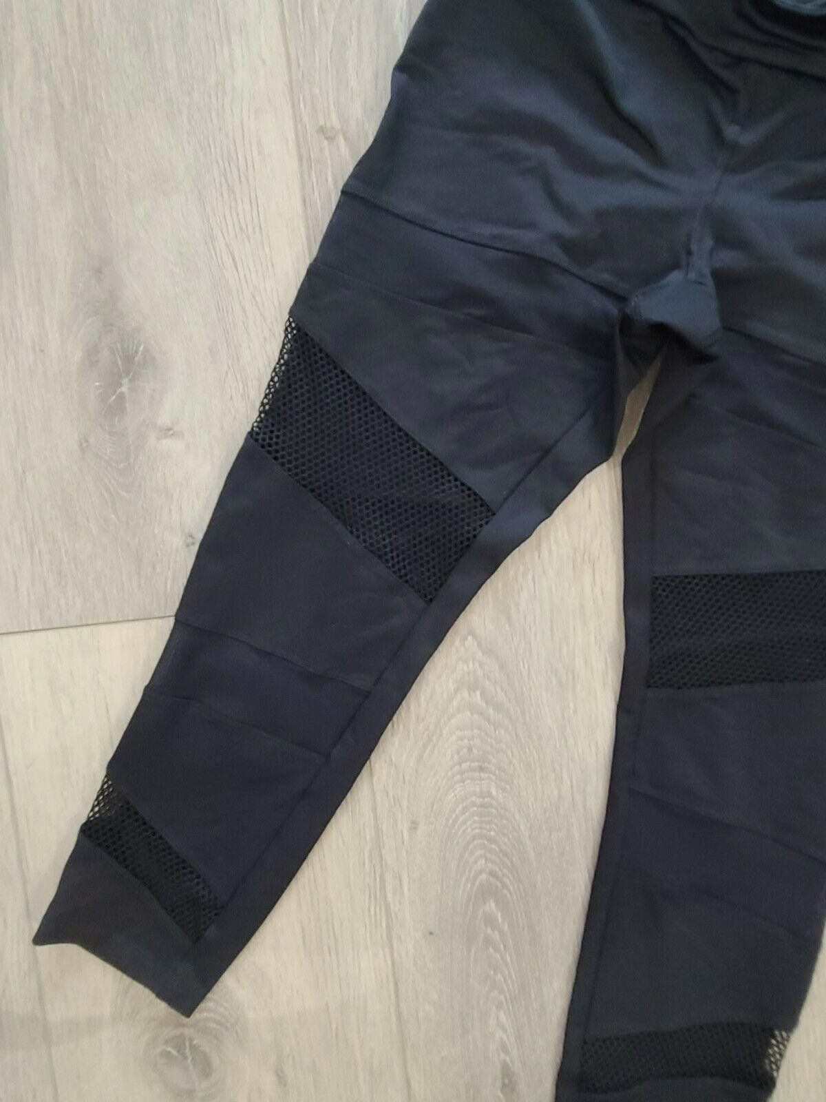 Forever 21 Forever 21 Leggings Medium Black Mesh Stretch Ankle Capri Size 32" / US 10 / IT 46 - 3 Thumbnail