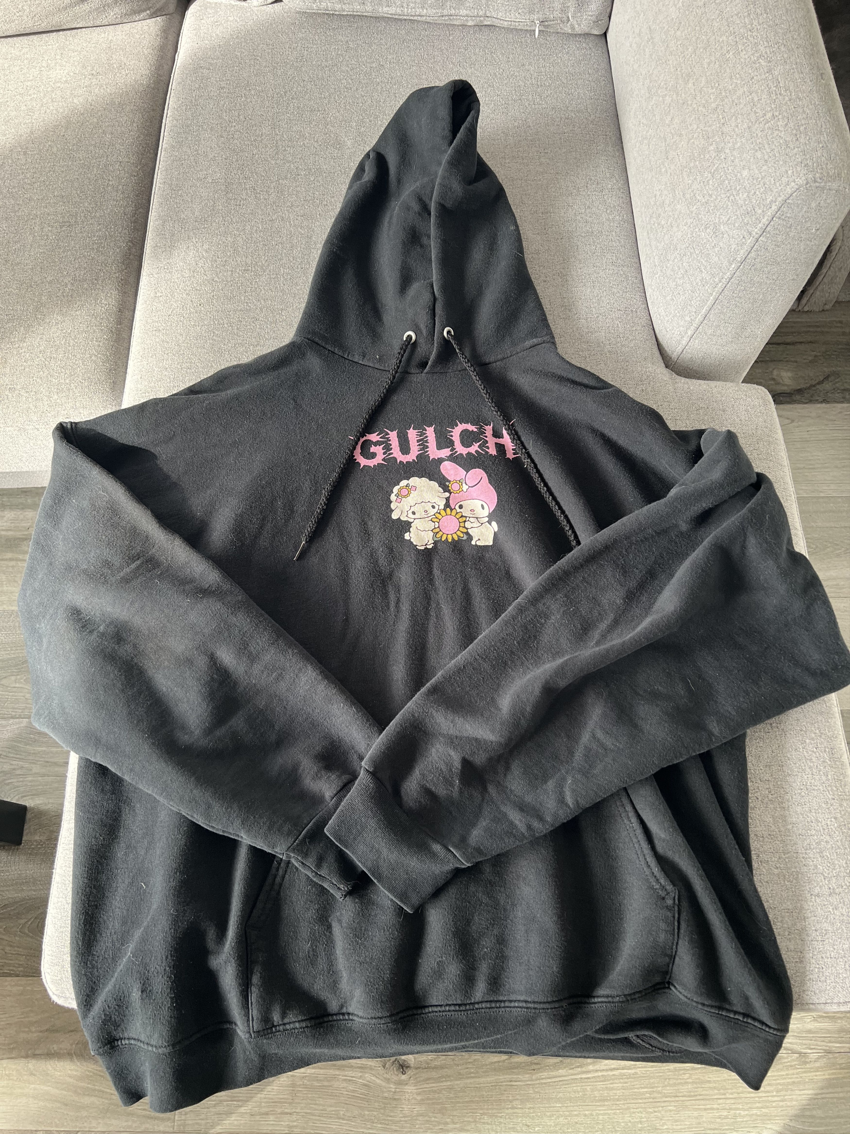 Gulch discount hoodie sanrio