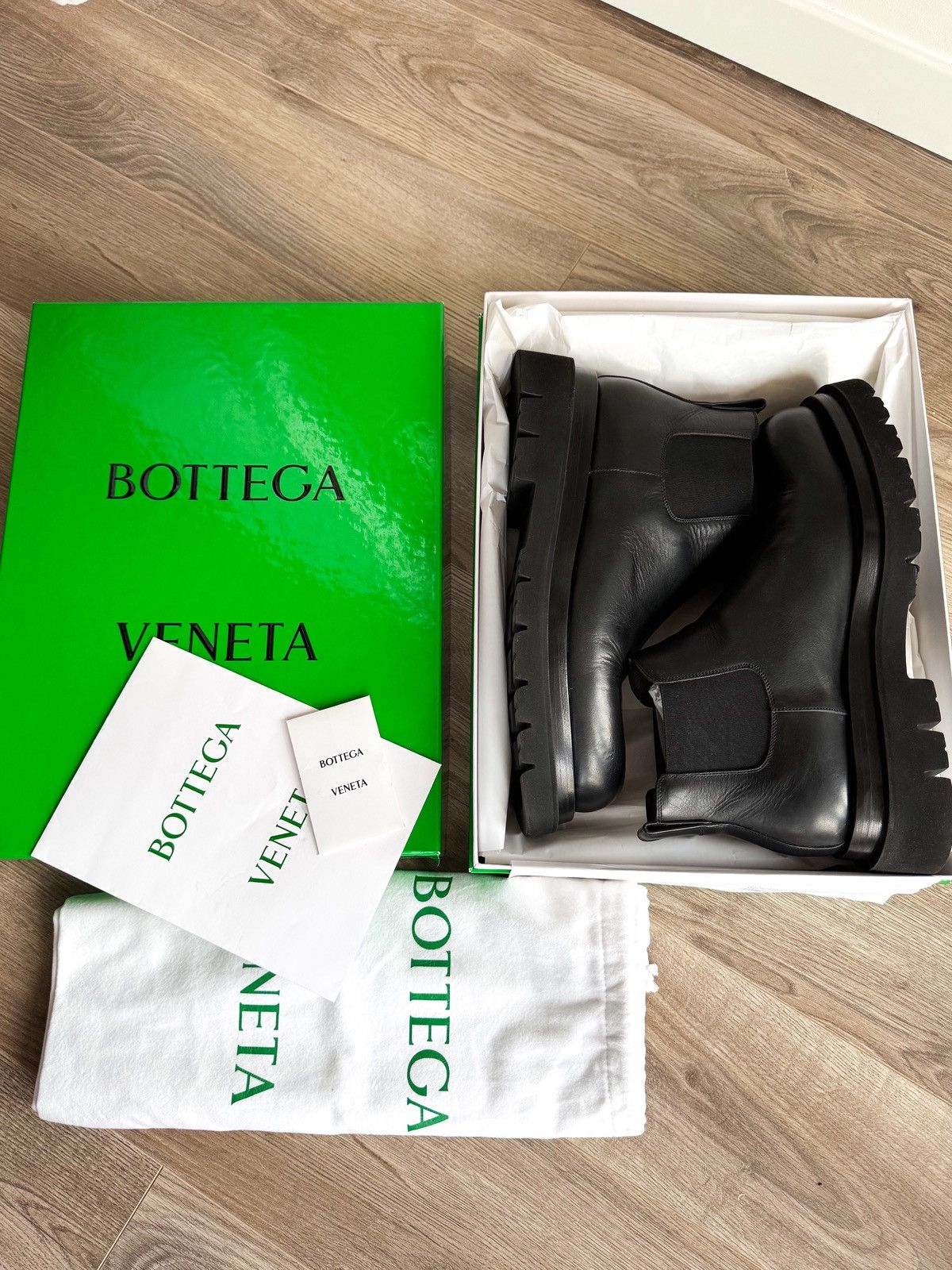 Bottega Veneta Men’s Bottega Veneta Lug Chelsea boots black leather 13 US Size US 13 / EU 46 - 2 Thumbnail