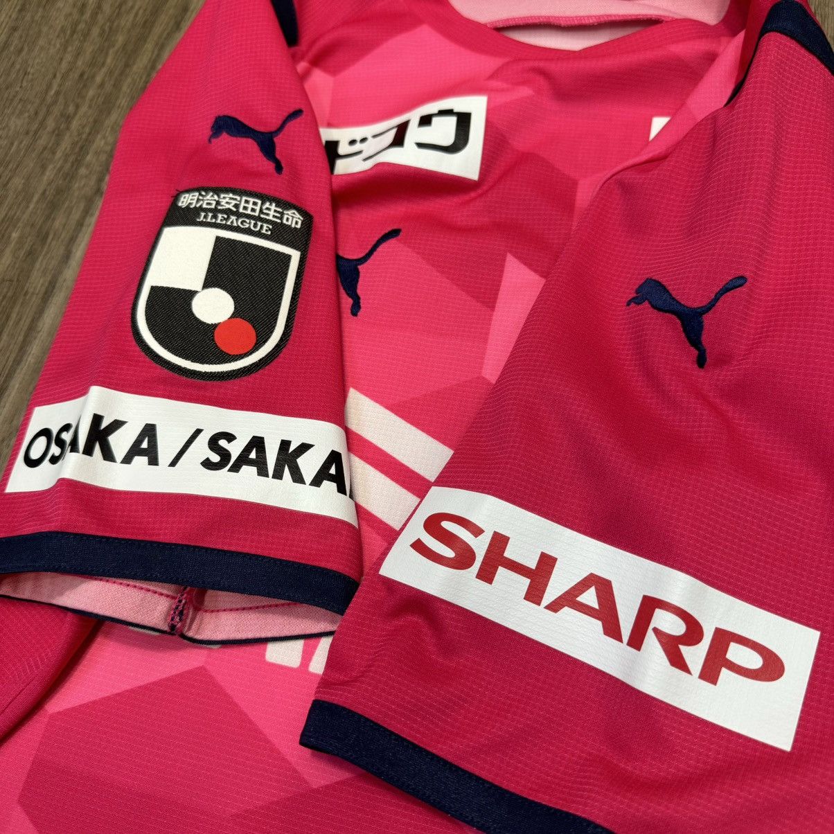 Puma Osaka Cerezo 2021 home shirt #10 Kiyotake Size US M / EU 48-50 / 2 - 7 Thumbnail
