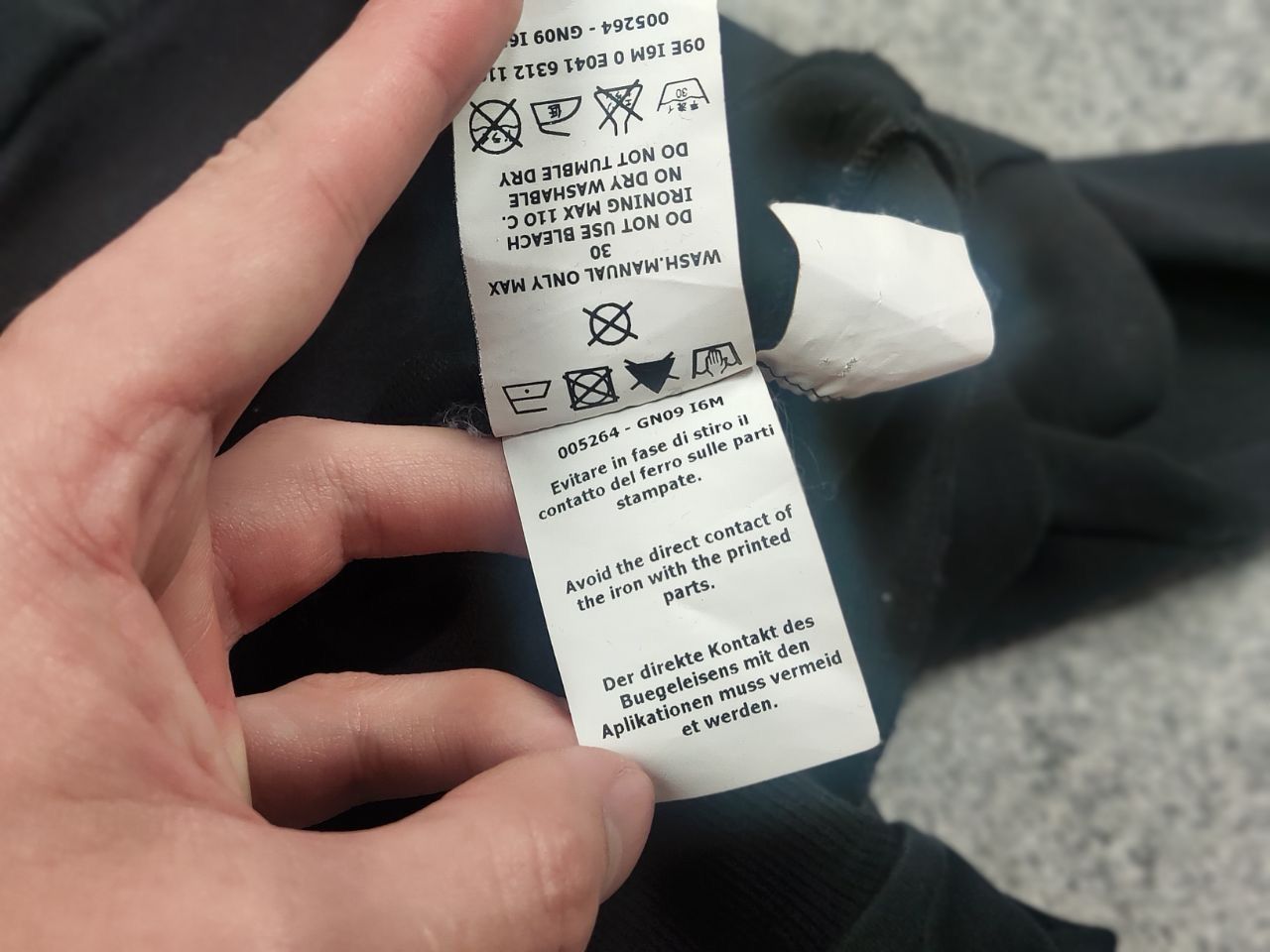 Iceberg Iceberg Disney Logo Vintage 90's Black Bomber Sweatshirt Size M / US 6-8 / IT 42-44 - 15 Thumbnail
