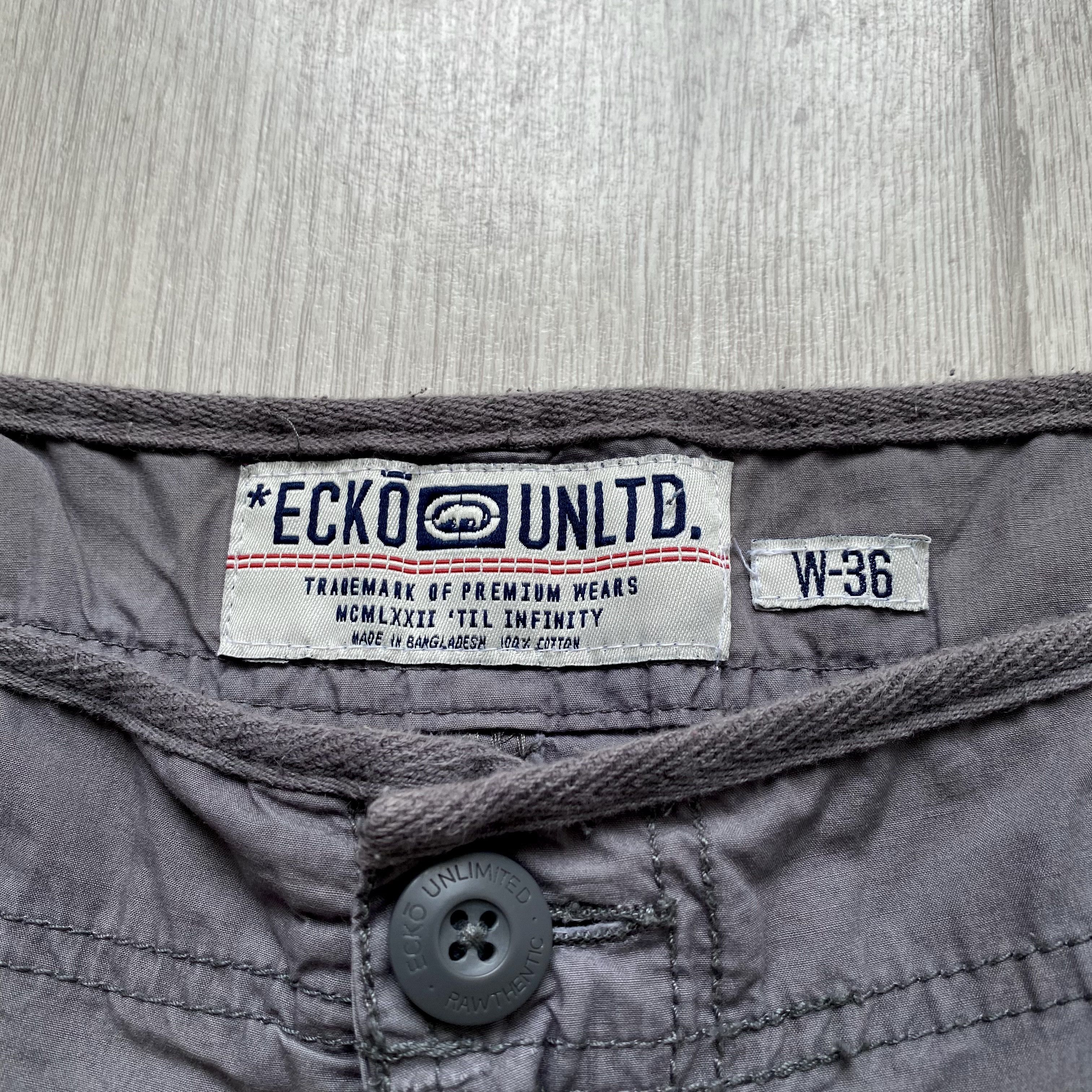 Ecko Unltd. ⚫️ Vintage Ecko unltd cargo shorts Skater Y2K multipcket Size US 36 / EU 52 - 5 Thumbnail