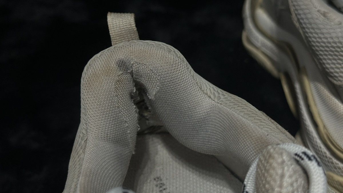 Balenciaga Balenciaga Triple S – Size 39 – heavily used / for restorati Size US 8.5 / IT 38.5 - 5 Thumbnail