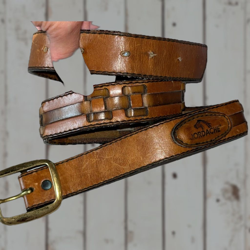 Jordache VINTAGE Jordache HORSE LOGO Brown Braided Leather Belt Sz 30 Solid Brass Buckle Womens Size ONE SIZE - 1 Thumbnail