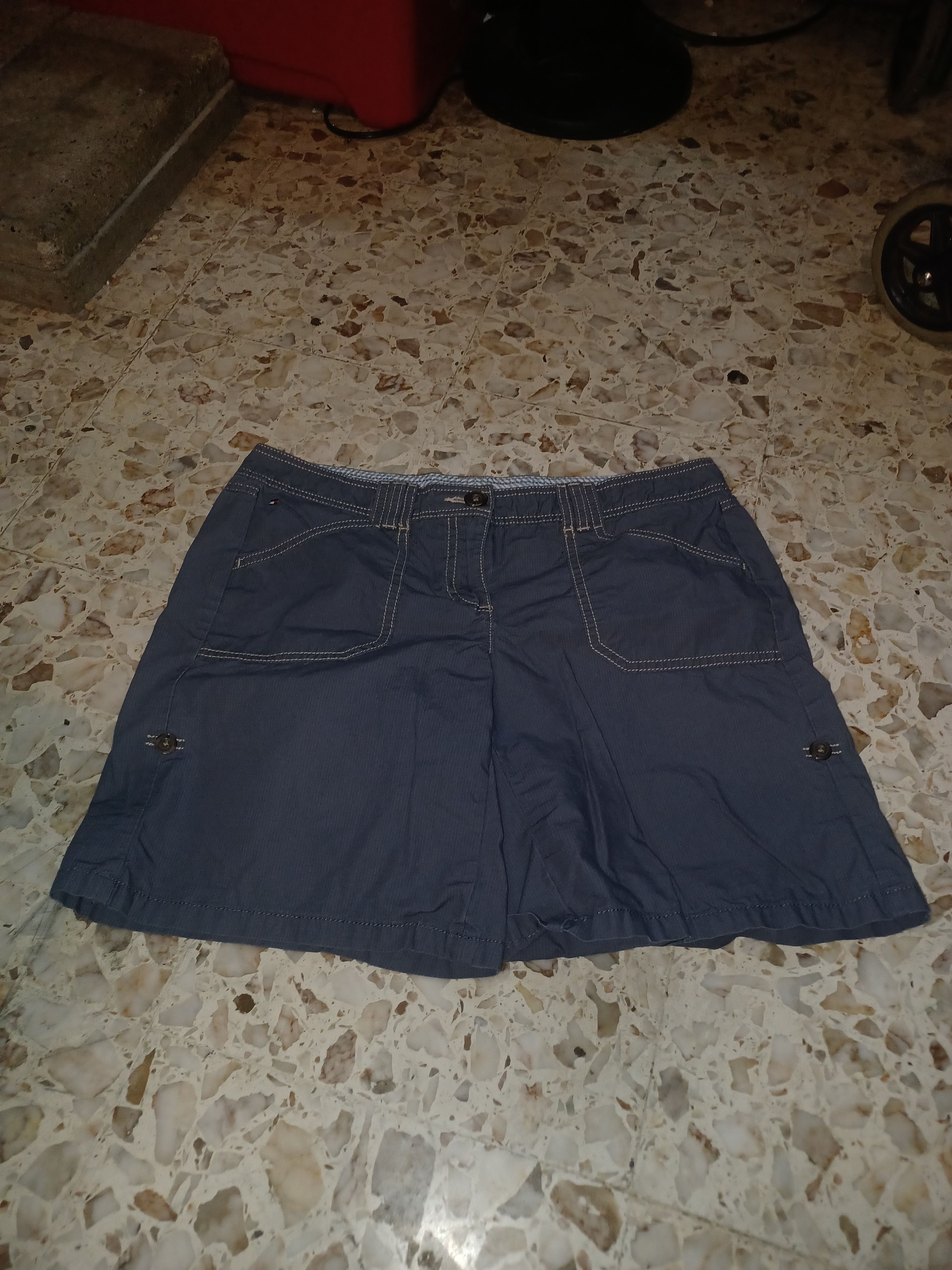 Tommy Hilfiger Tommy Hilfiger Women's Shorts SZ 8 Gray Size 30" / US 8 / IT 44 - 1 Thumbnail