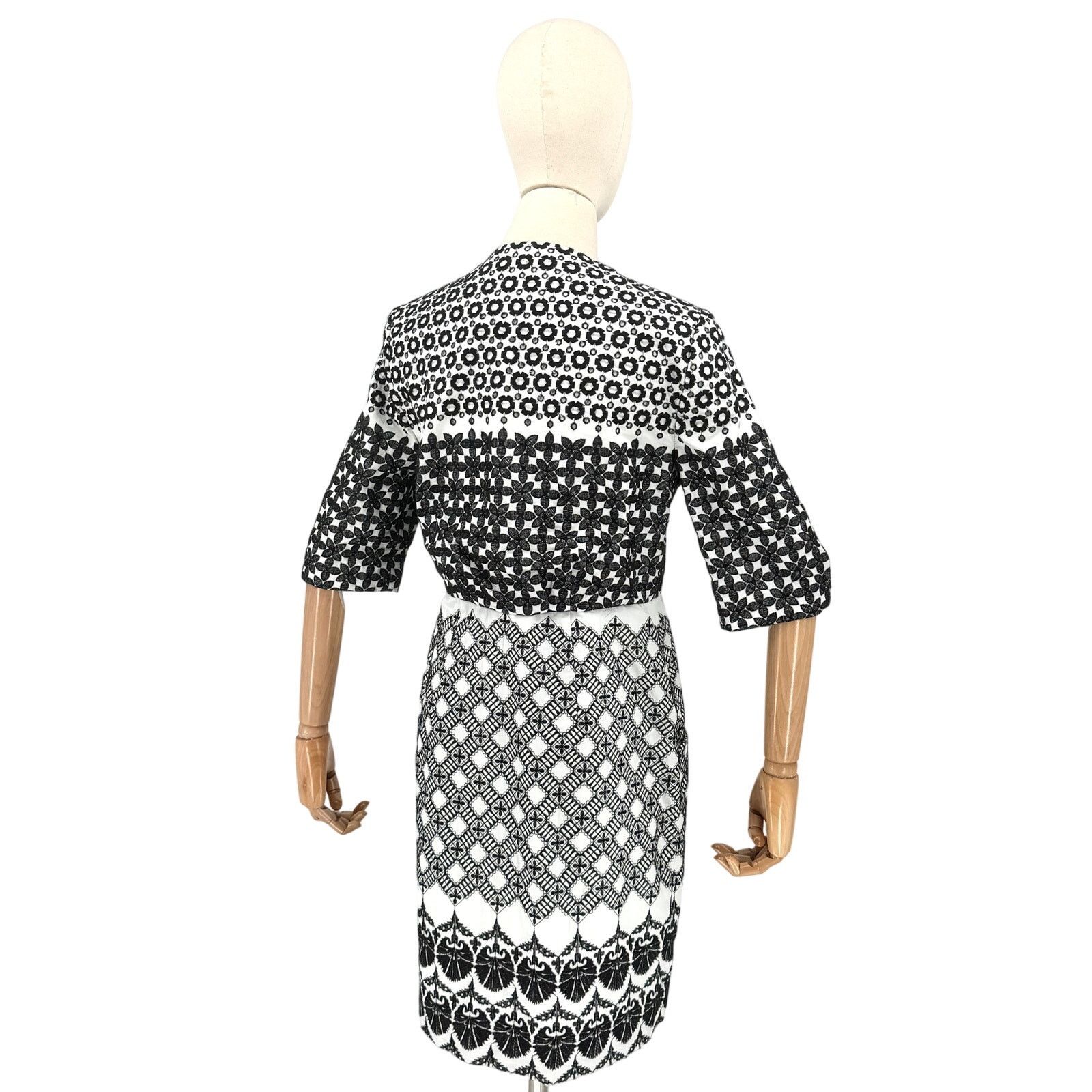 Elie Tahari Black White 100% Cotton Embroidered Eyelet Shift Coat Dress Size S / US 4 / IT 40 - 6 Thumbnail