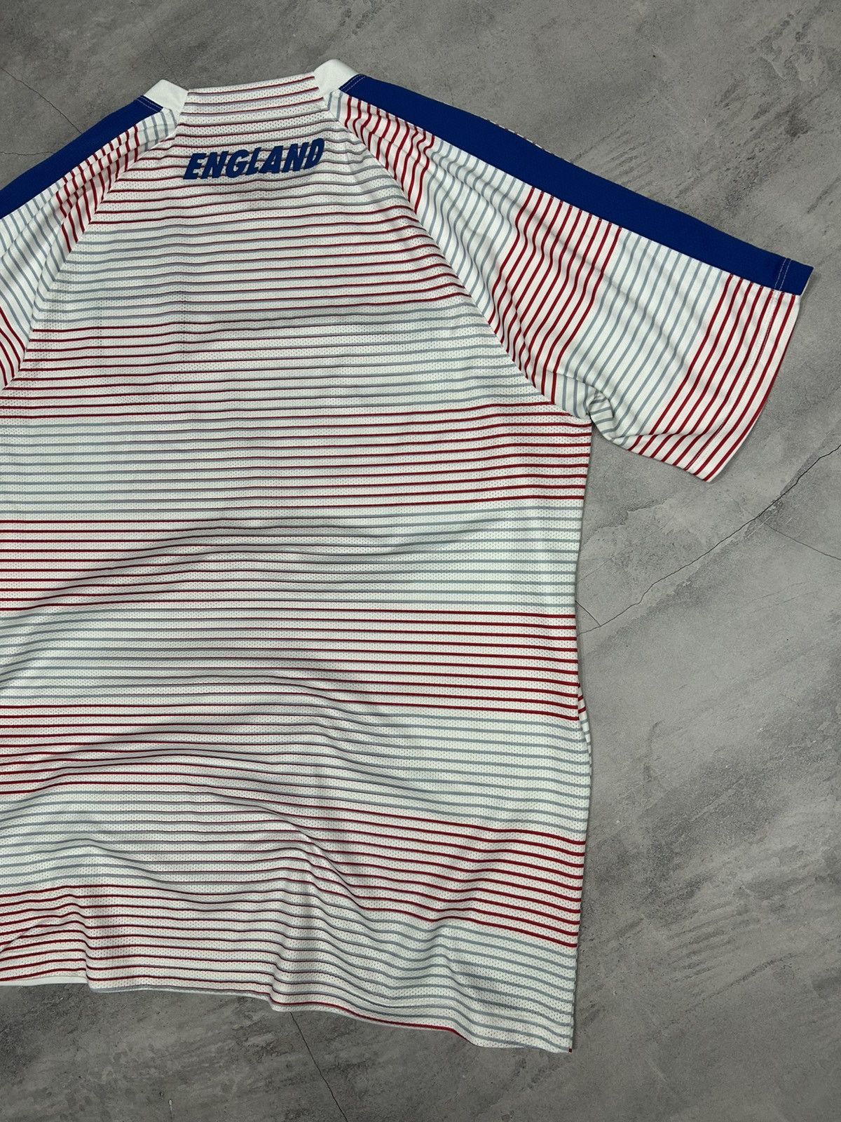 Nike ENGLAND JERSEY TRAINING SHIRT NIKE soccer jersey Size US L / EU 52-54 / 3 - 7 Thumbnail
