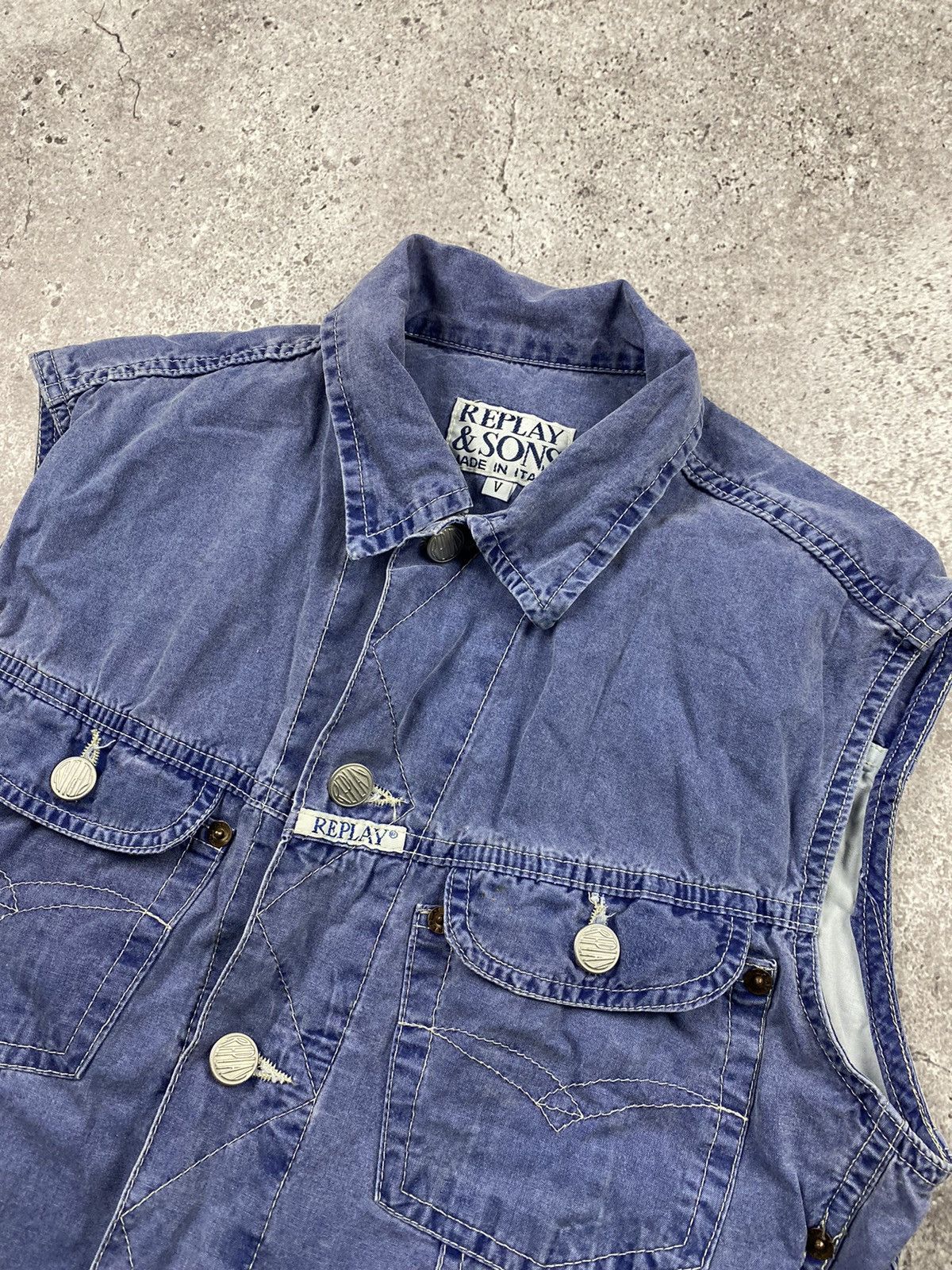 Designer × Vintage Replay & sons made in Italy vest big logo luxury Size XS / US 0-2 / IT 36-38 - 4 Thumbnail