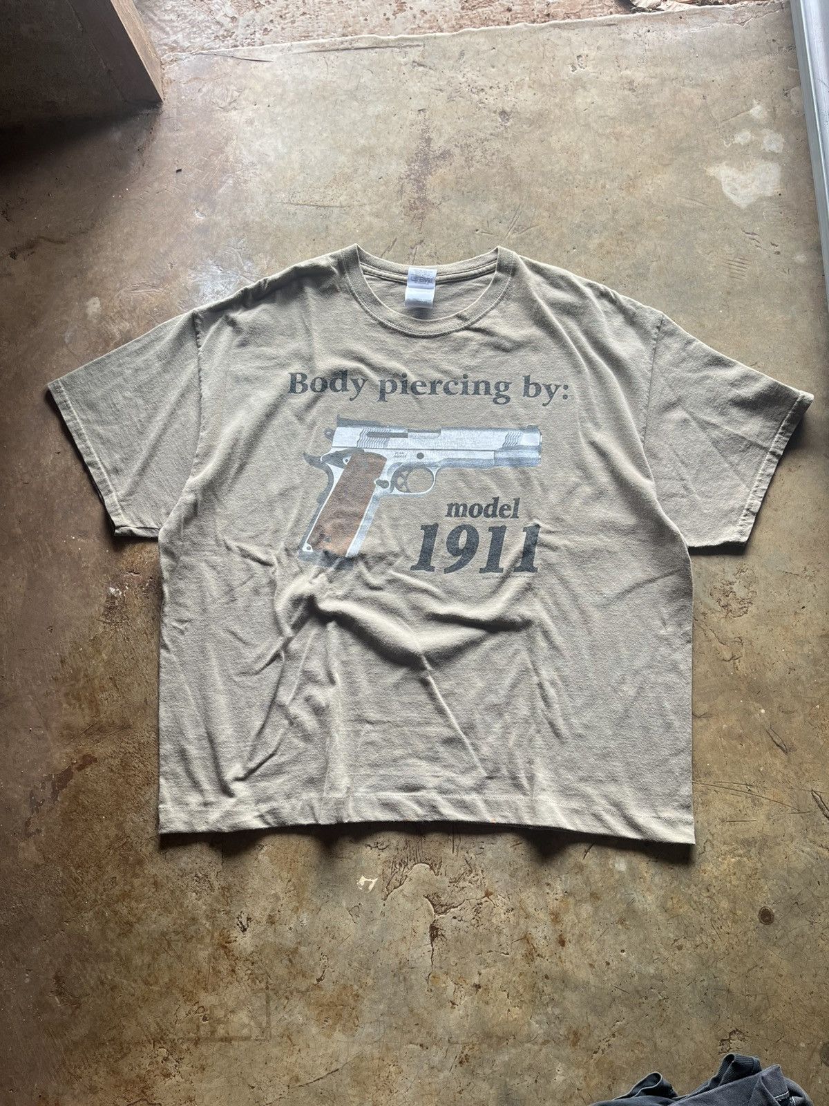 Vintage Colt model 1911 tee Size US XL / EU 56 / 4 - 1 Thumbnail