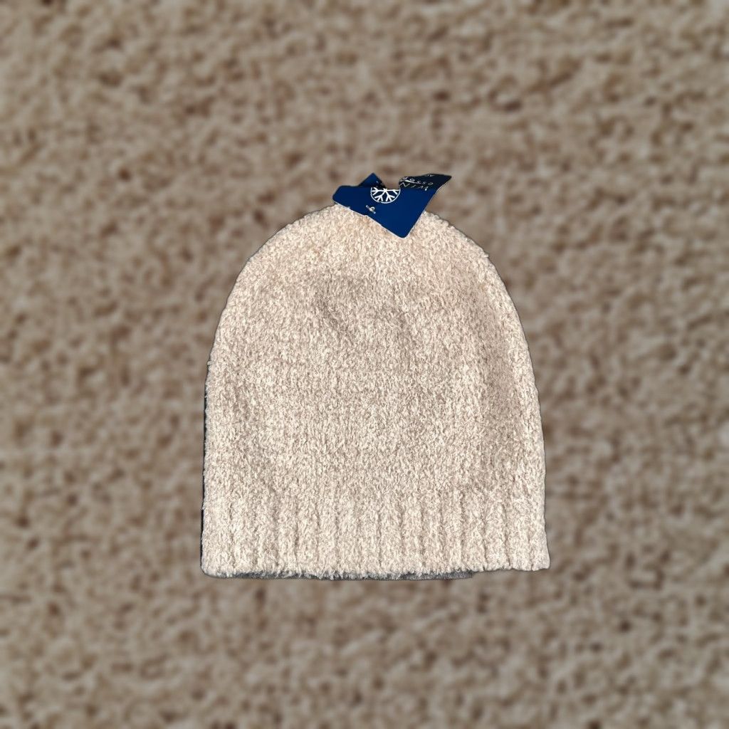Vintage Winter Essential Beanie Toque Womens One Size Ivory Knit Polyester Blend NEW Size ONE SIZE - 1 Thumbnail