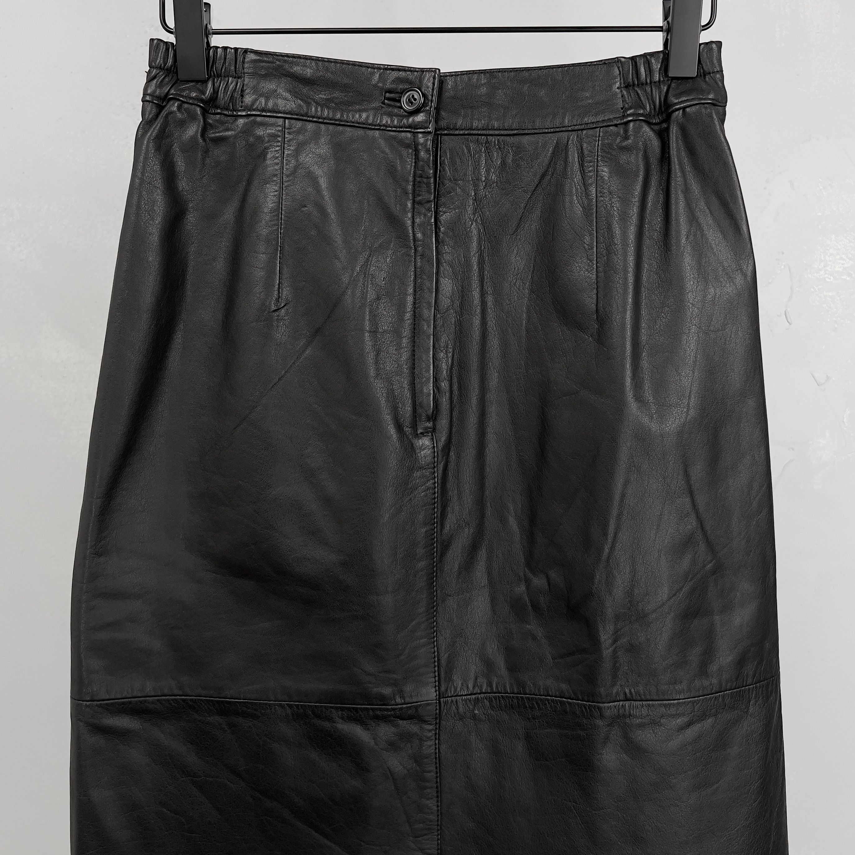 Vintage Vintage 1980s Switzer's Black Genuine Leather Skirt Size 26" / US 2 / IT 38 - 3 Thumbnail