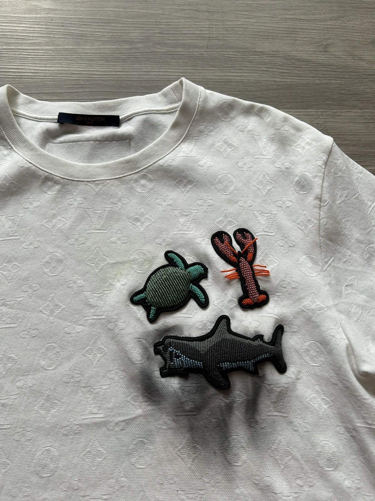 Louis Vuitton Louis Vuitton All Over Monogram Fish T-Shirt Size Medium Size US M / EU 48-50 / 2 - 6 Thumbnail