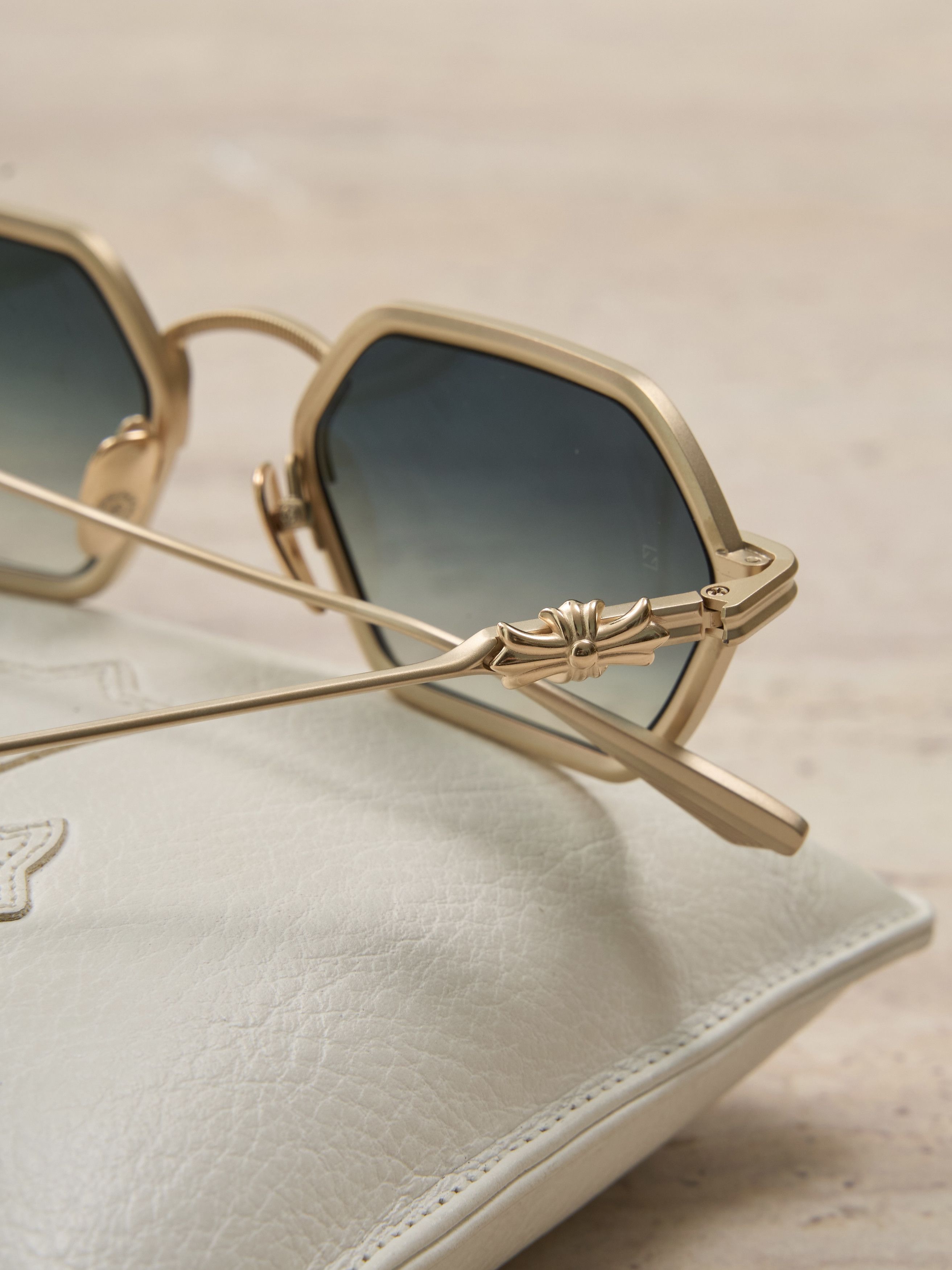 CHROME HEARTS SEE YOU IN TEA BLACK GOLD PLATED