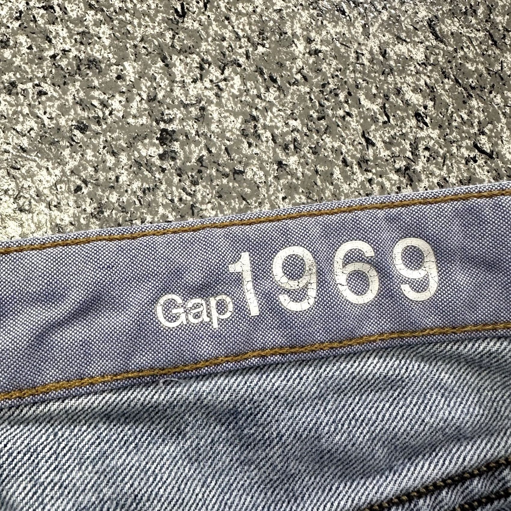 Gap Gap 1969 Skirt Womens 4 Mini Distressed Light Wash Denim Jeans Blue Pockets Shorts 90s Style Mens Womens Girls Size 27" / US 4 / IT 40 - 3 Thumbnail
