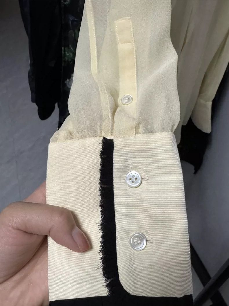 Undercover UNDERCOVER size 3 Gold button crepe silk shirt 2505-Nextar Size M / US 6-8 / IT 42-44 - 5 Thumbnail