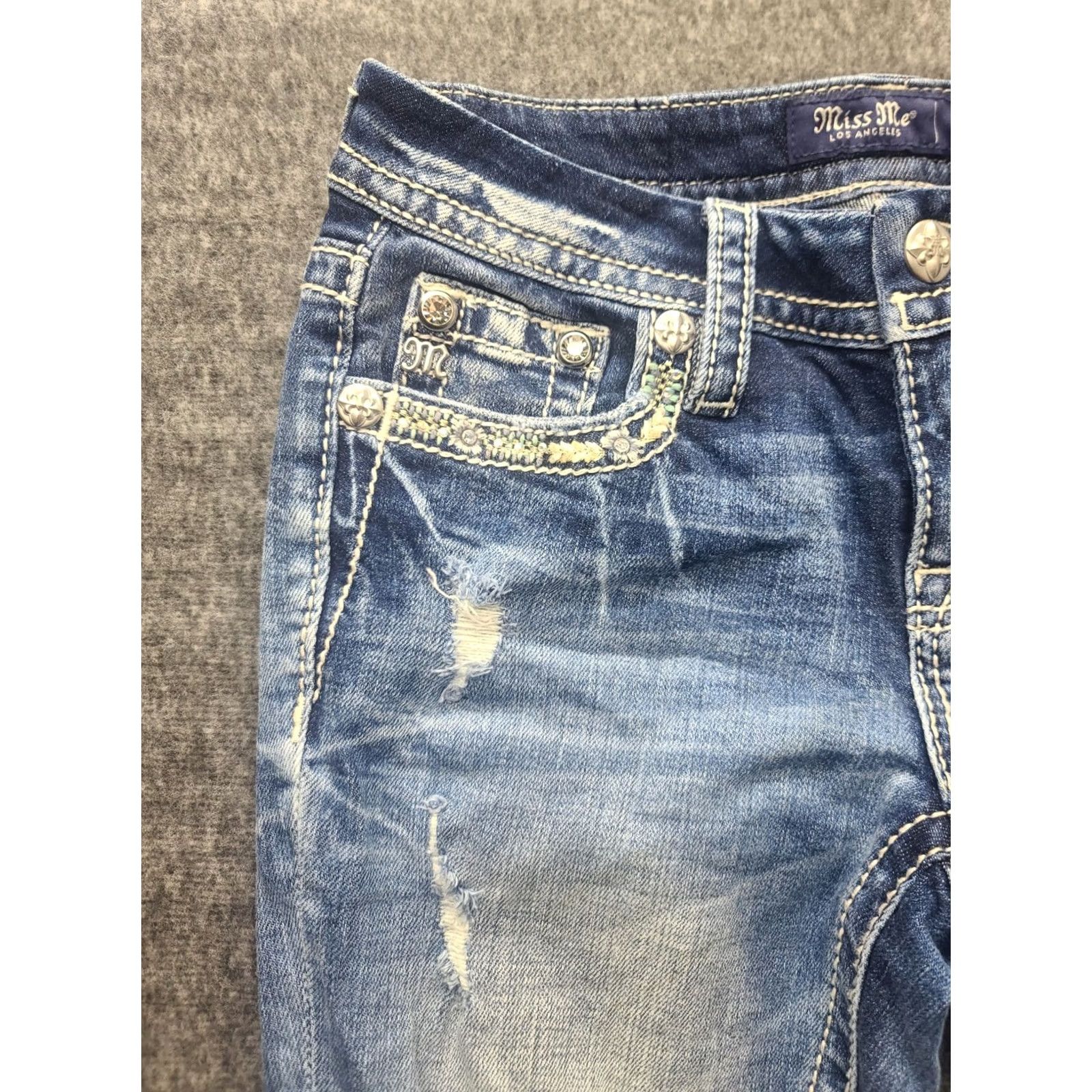 Miss Me Miss Me Jeans Womens 25 Regular Ankle Mid Rise Embellished Thrashed Cowgirlcore Jeans Wide Variety of Details Size 42" / US 20 - 5 Thumbnail