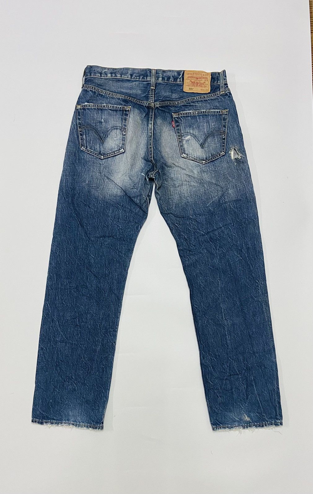 Levi's LEVI'S 501 DISTRESSED JEANS Size US 34 / EU 50 - 2 Thumbnail