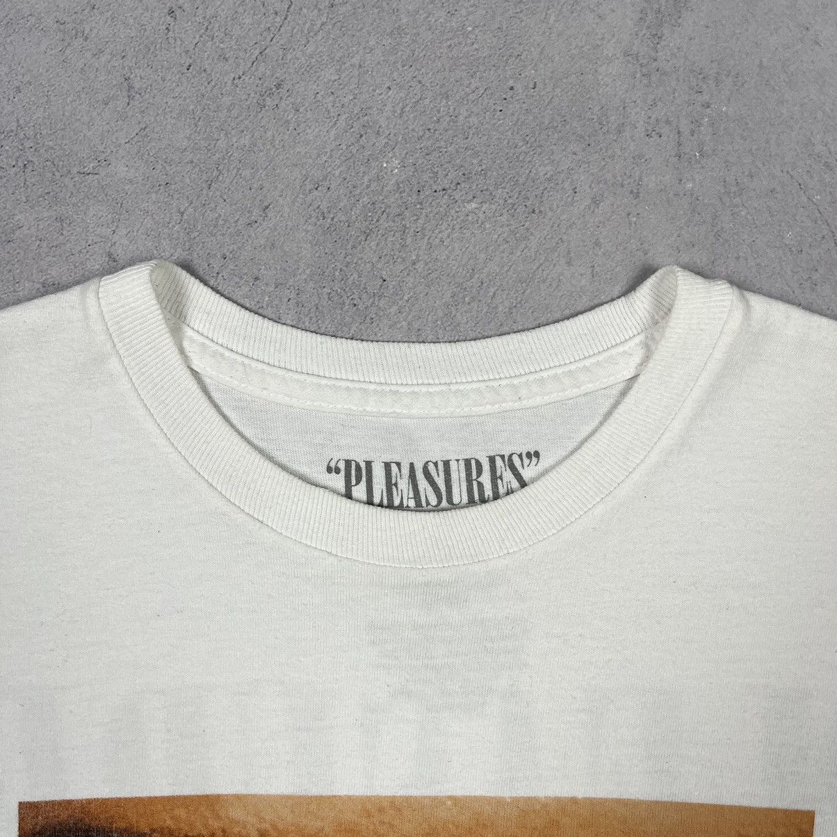 Pleasures Pleasures Elvis Presley eyes big logo tee Size US M / EU 48-50 / 2 - 7 Thumbnail