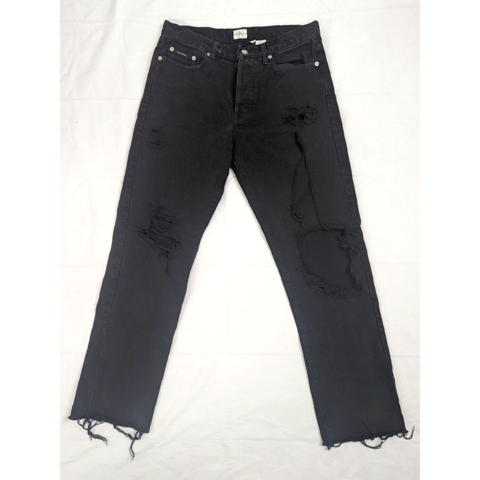 Calvin Klein VINTAGE Calvin Klein Jeans Womens 7 High Rise 30x29 Tapered Crop Distressed V2W Jeans 80s 90s Retro USA Womens Size 28" / US 6 / IT 42 - 2 Thumbnail