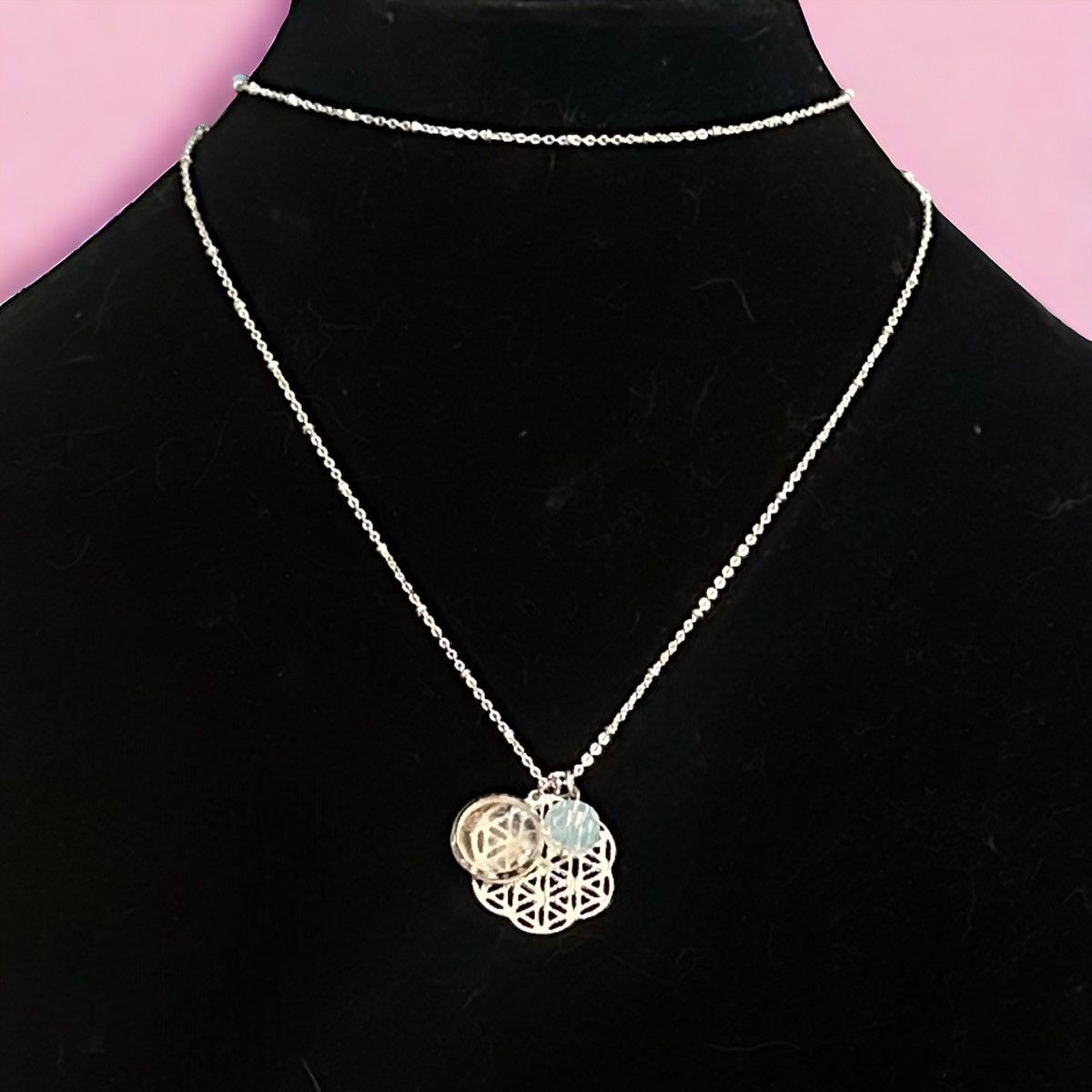 Other Lauren Conrad long charm pendant necklace Size ONE SIZE - 1 Thumbnail