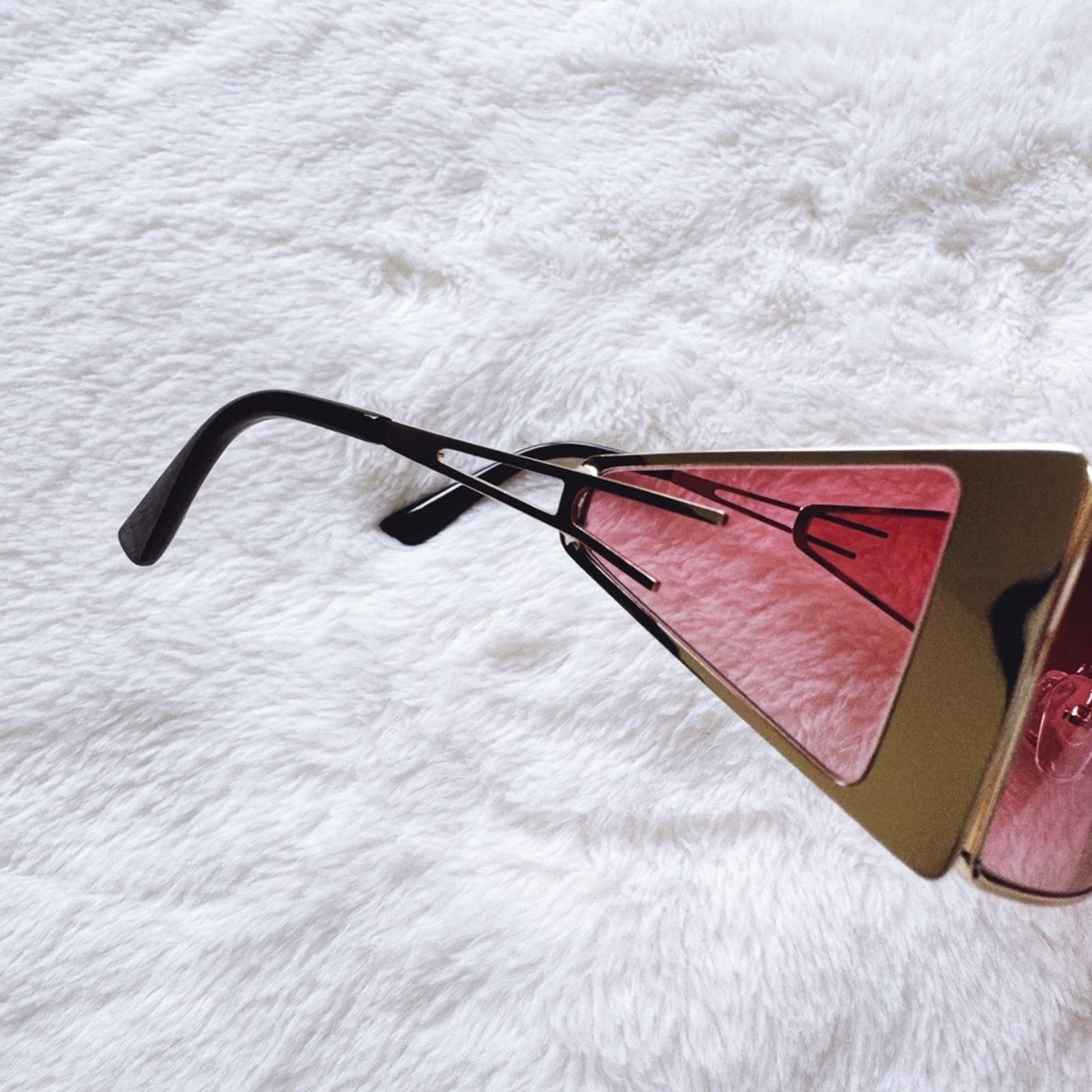 Other Sandy Clear Red Wrap-Around Sunglasses Size ONE SIZE - 5 Thumbnail