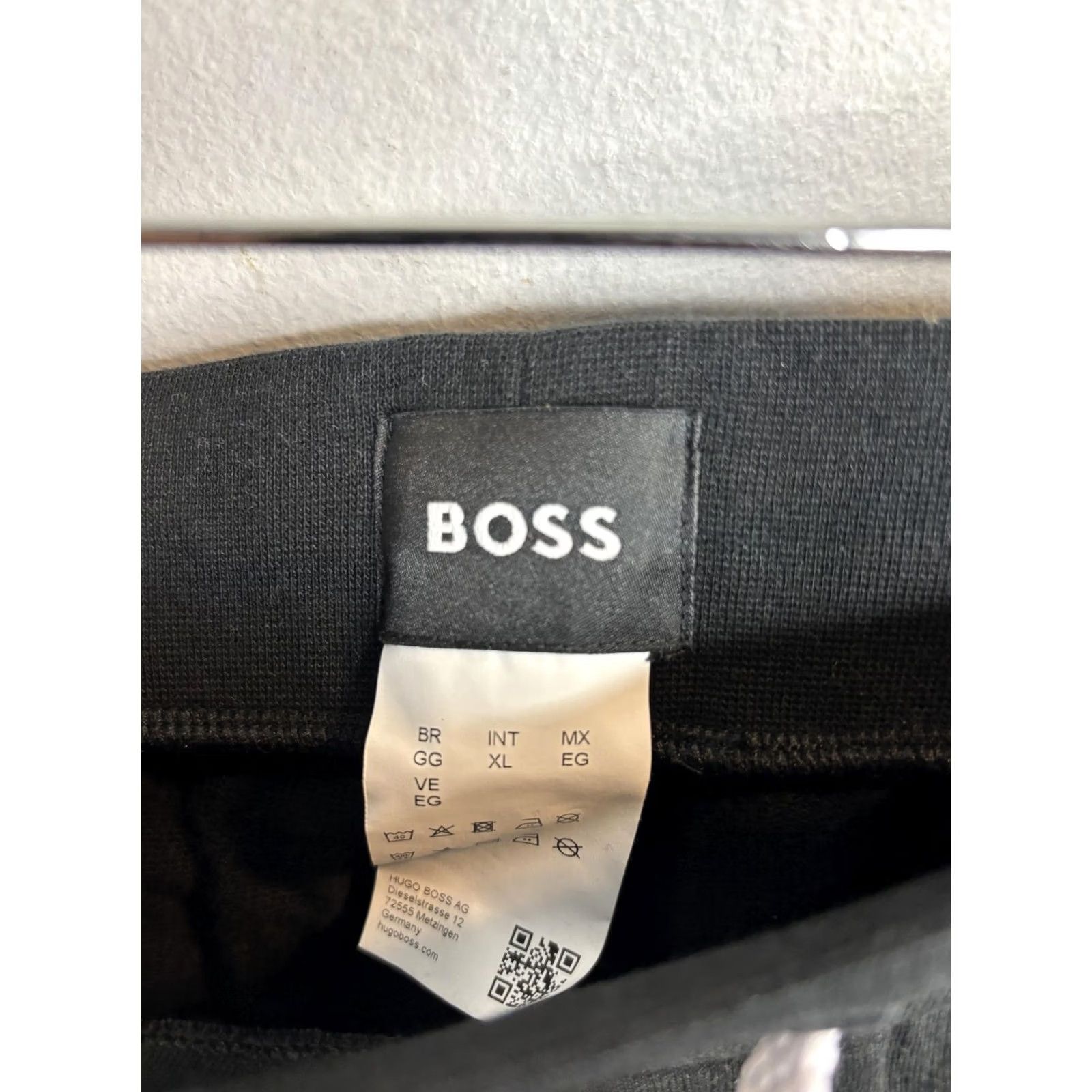 Vintage BOSS Sweatpants Mens XL Black Tapered Joggers Pull On Lounge Athletic Pants Size US 36 / EU 52 - 3 Thumbnail