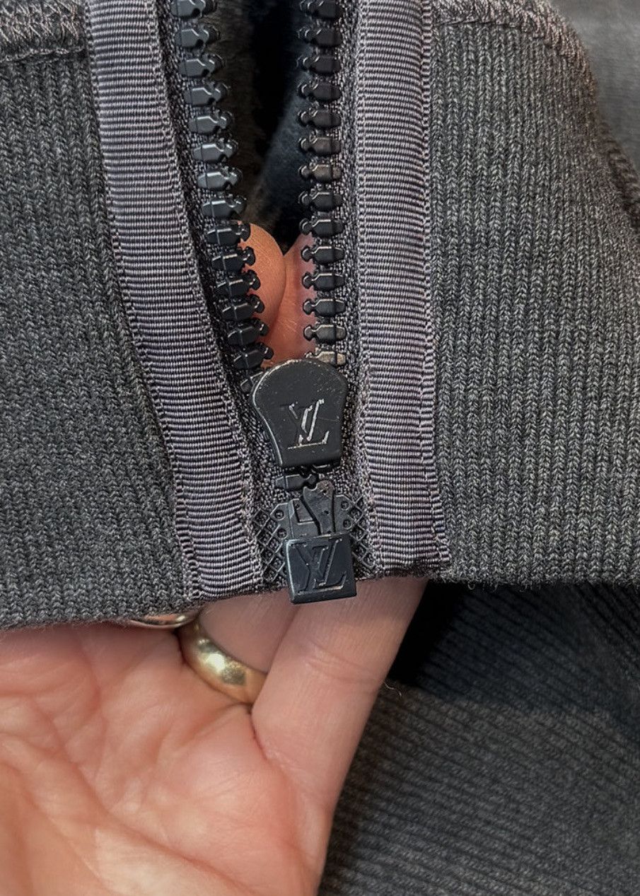 Louis Vuitton Louis Vuitton Grey Double Face Travel Hoodie Size US XL / EU 56 / 4 - 8 Thumbnail