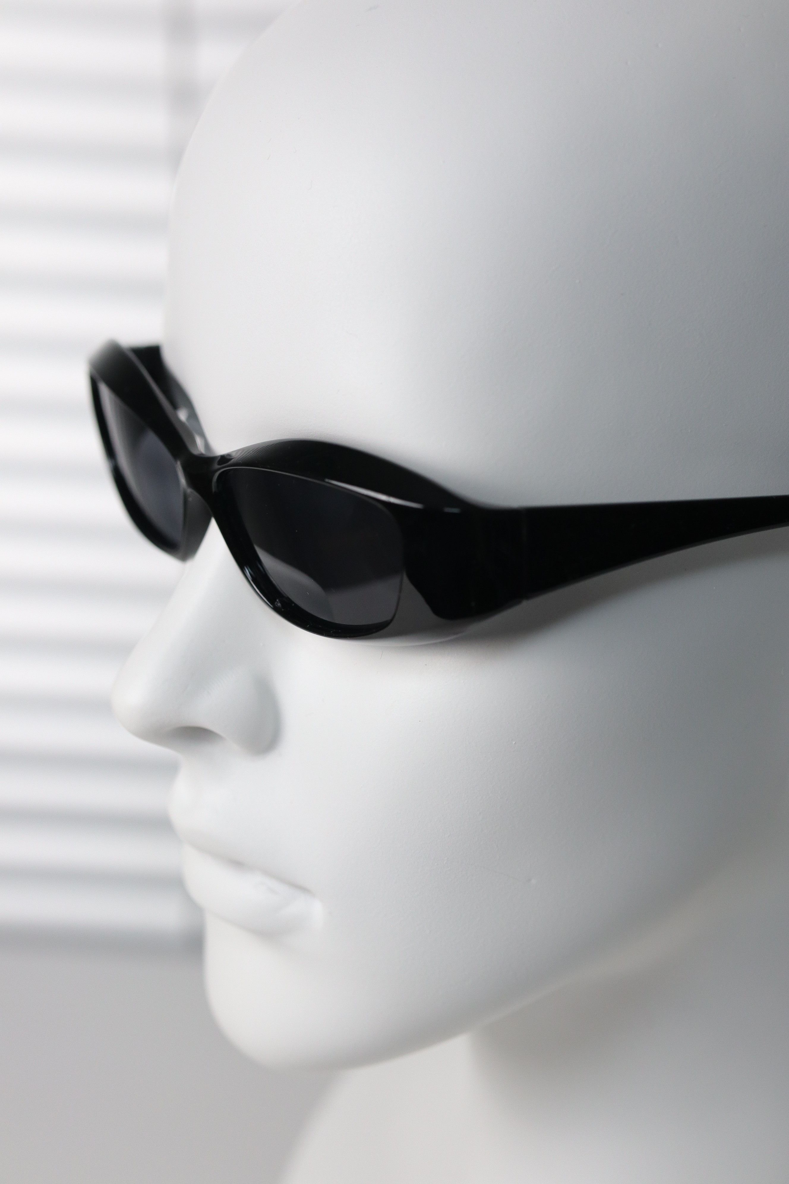 Japanese Brand Rare Vtg Y2k Avant Garde Round Sunglasses Black Unisex OS Size ONE SIZE - 8 Thumbnail