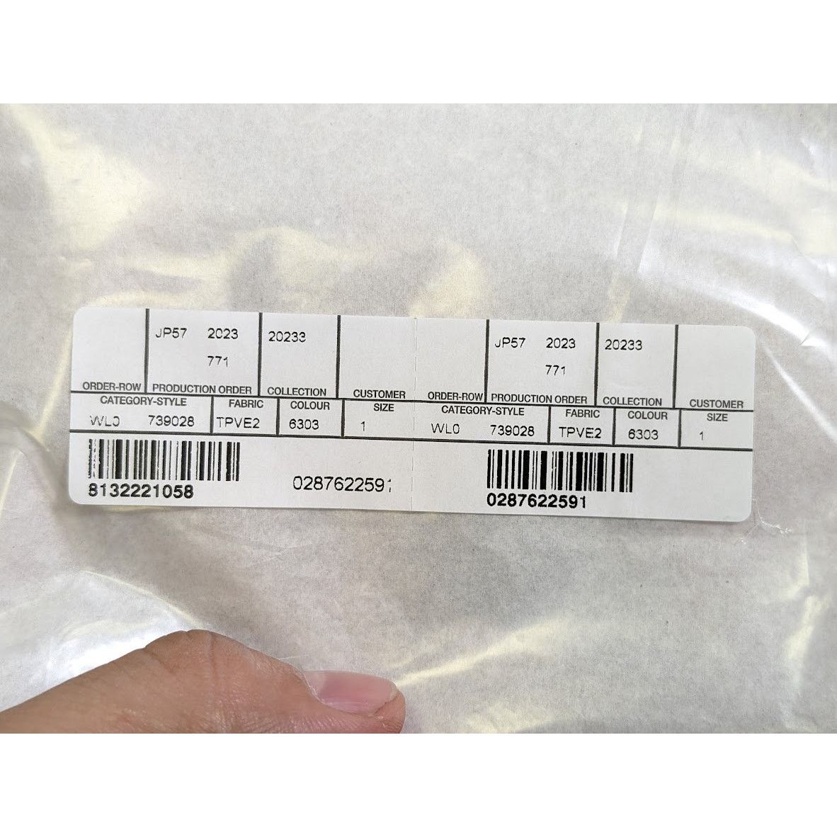 Balenciaga o1rshd1 Oversizes Fit Many Kisses Tee T-Shirt in Red Size US S / EU 44-46 / 1 - 18 Thumbnail