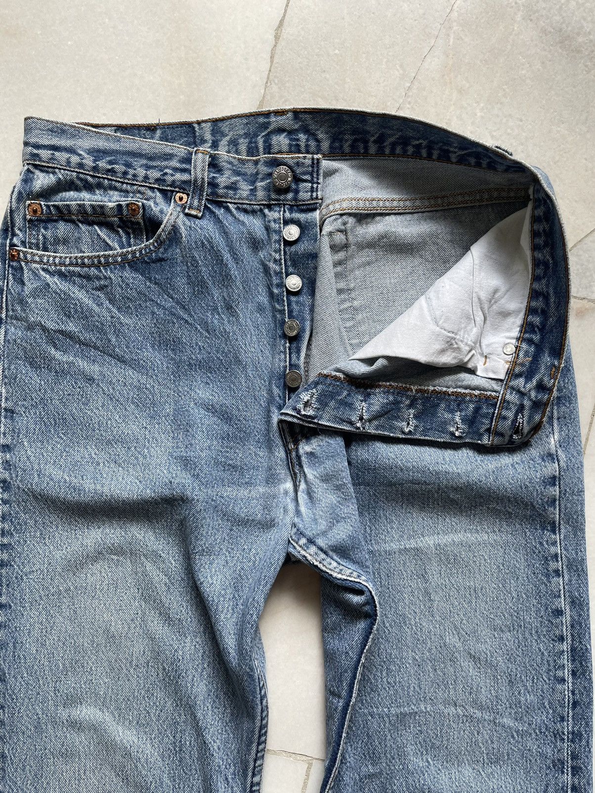 Levi's Vintage 80s Levis 501 light blue washed Jeans 32x30 Size US 32 / EU 48 - 5 Thumbnail