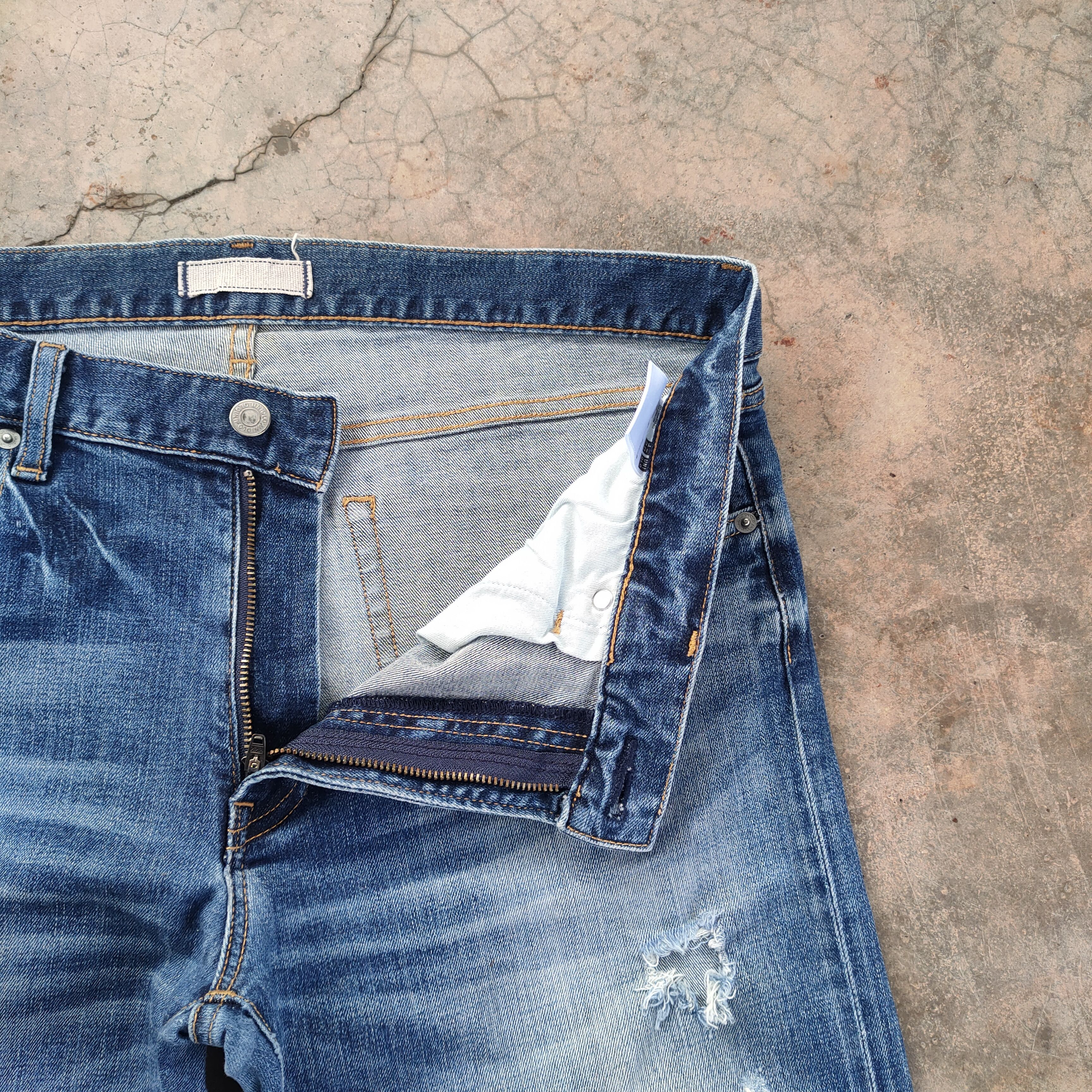 Japanese Brand JAPANESE VINTAGE FADED DISTRESSED JEANS PANTS Size US 35 - 8 Thumbnail