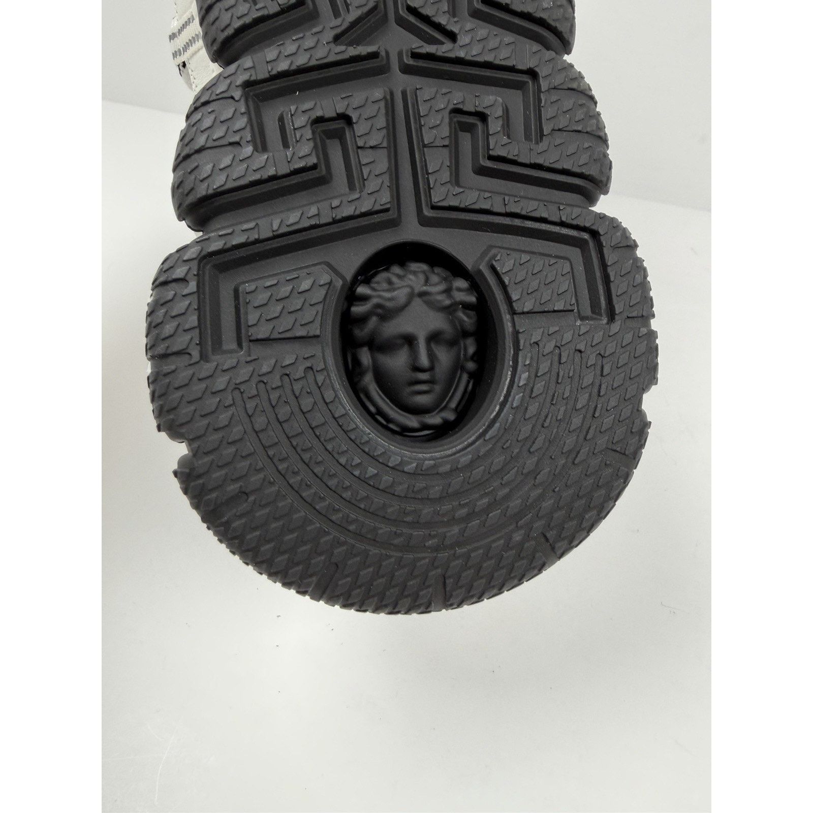 Versace Size 41EU/8US - Versace Trigreca White Sneakers NEW! Size US 8 / EU 41 - 10 Thumbnail