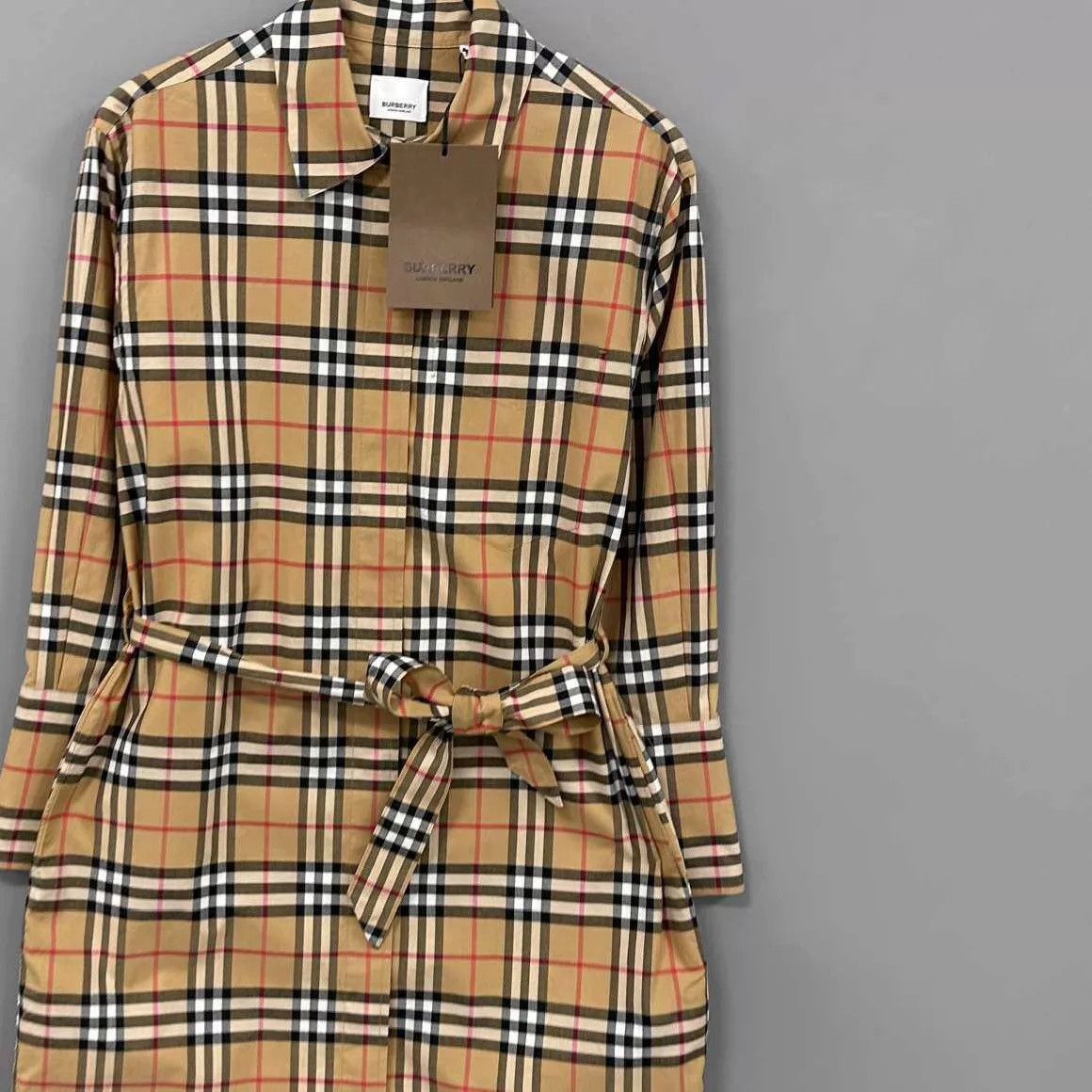 Burberry Burberry Classic Check Belted Dress UK4 Size XS / US 0-2 / IT 36-38 - 2 Thumbnail