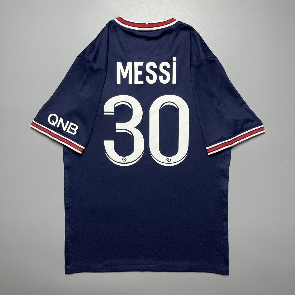 Vintage PSG NIKE 2021/2022 FOOTBALL HOME JERSEY #30 MESSI Size US S / EU 44-46 / 1 - 1 Thumbnail
