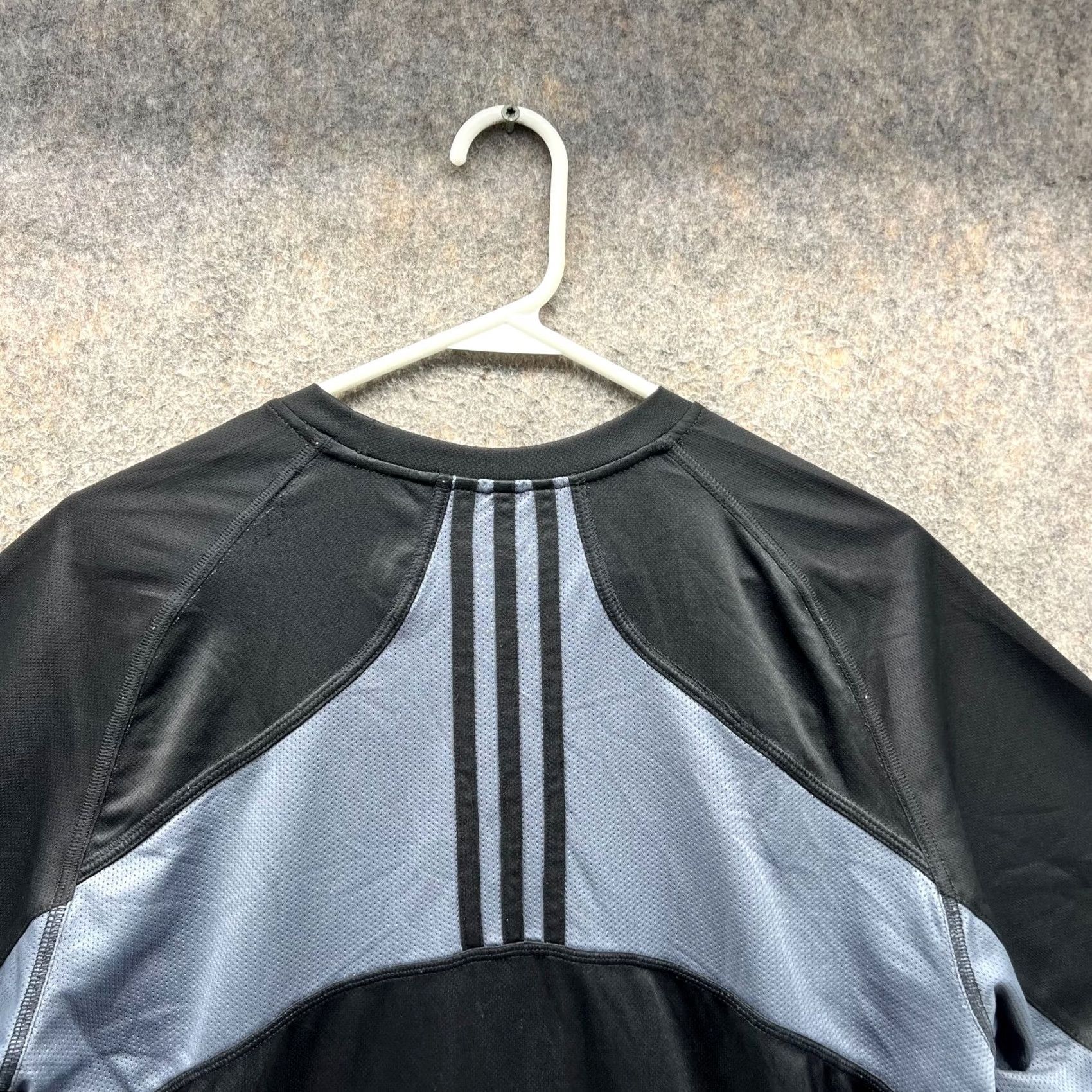 Adidas Adidas Shirt Men Medium Black Blue Crewneck Gym Polyester Trefoil Jersey Vtg Size US M / EU 48-50 / 2 - 3 Thumbnail