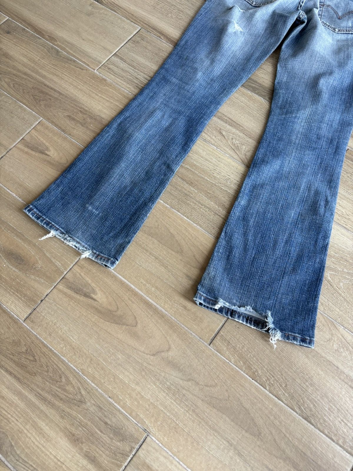 Levi's Vintage Levis Distressed Flared Jeans Low Rise 29/32 Size 30" / US 8 / IT 44 - 11 Thumbnail