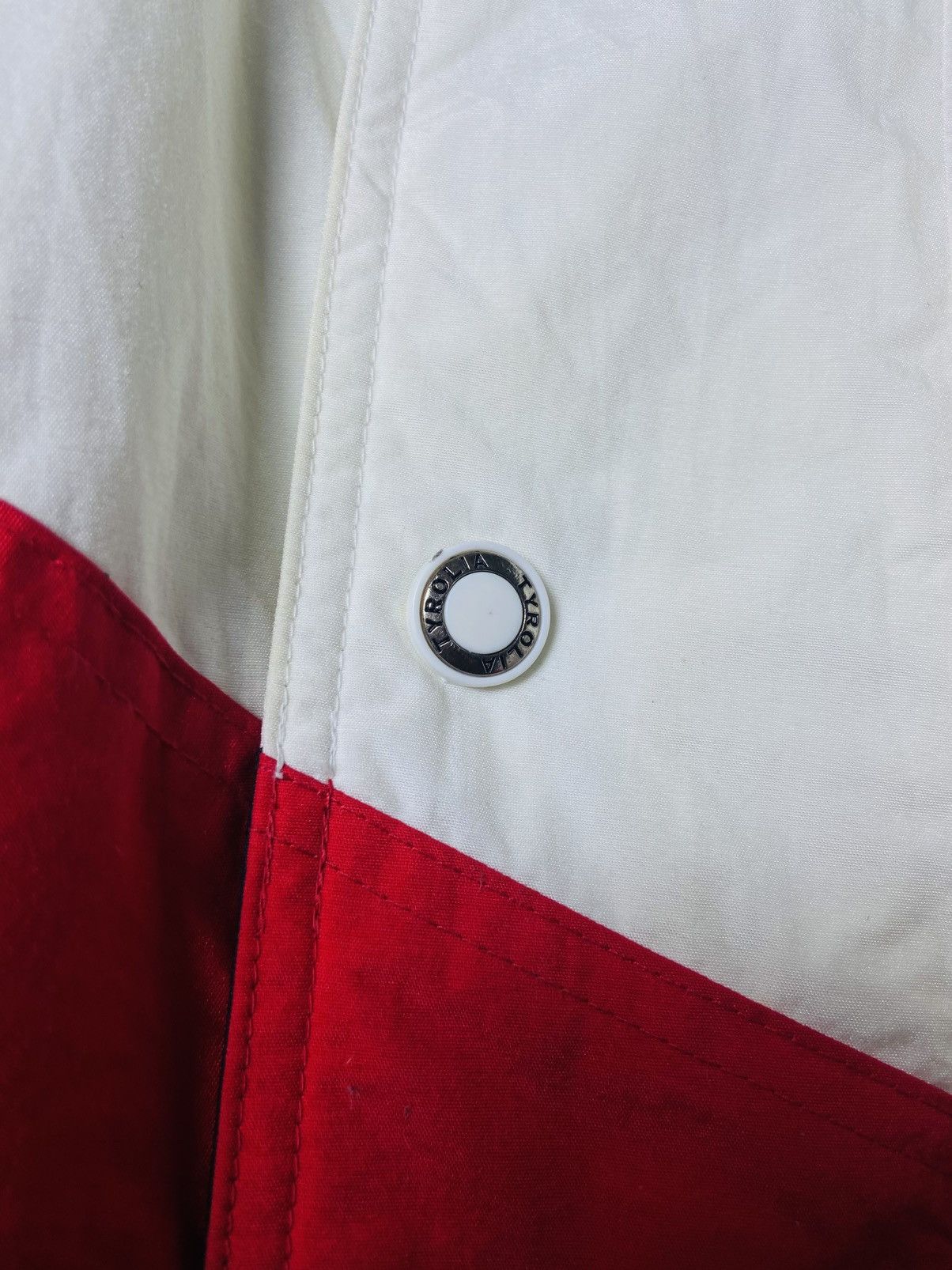 Japanese Brand Vintage Tyrolia Windbreaker Jacket Size US XL / EU 56 / 4 - 5 Thumbnail