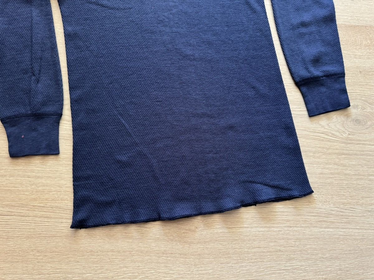 Hanes Vintage 80’s Hanes Navy Blue Thermal Waffle Long Sleeve Size US XL / EU 56 / 4 - 2 Thumbnail